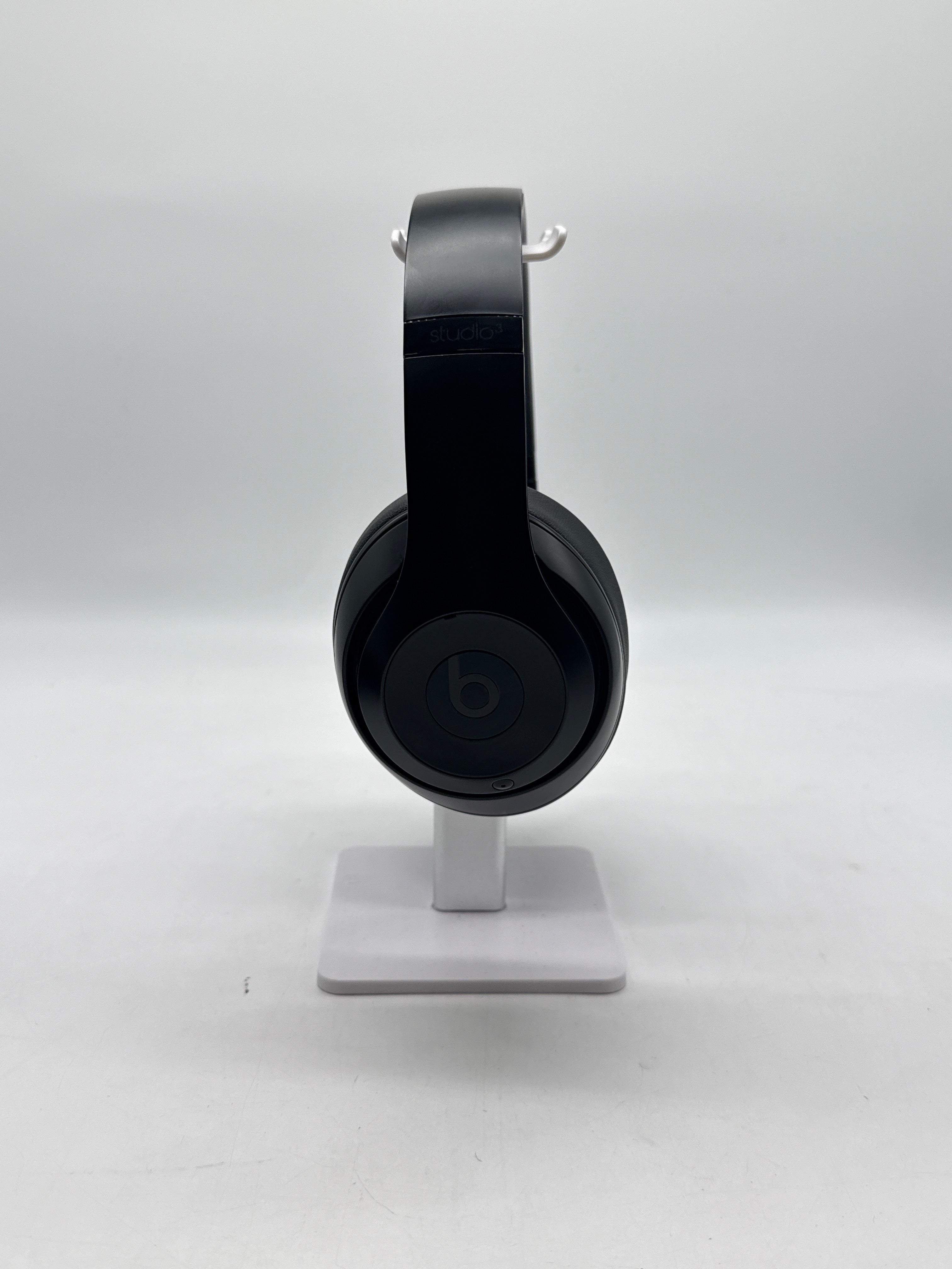 Beats Studio3 Wireless Over-Ear Headphones Black - Used
