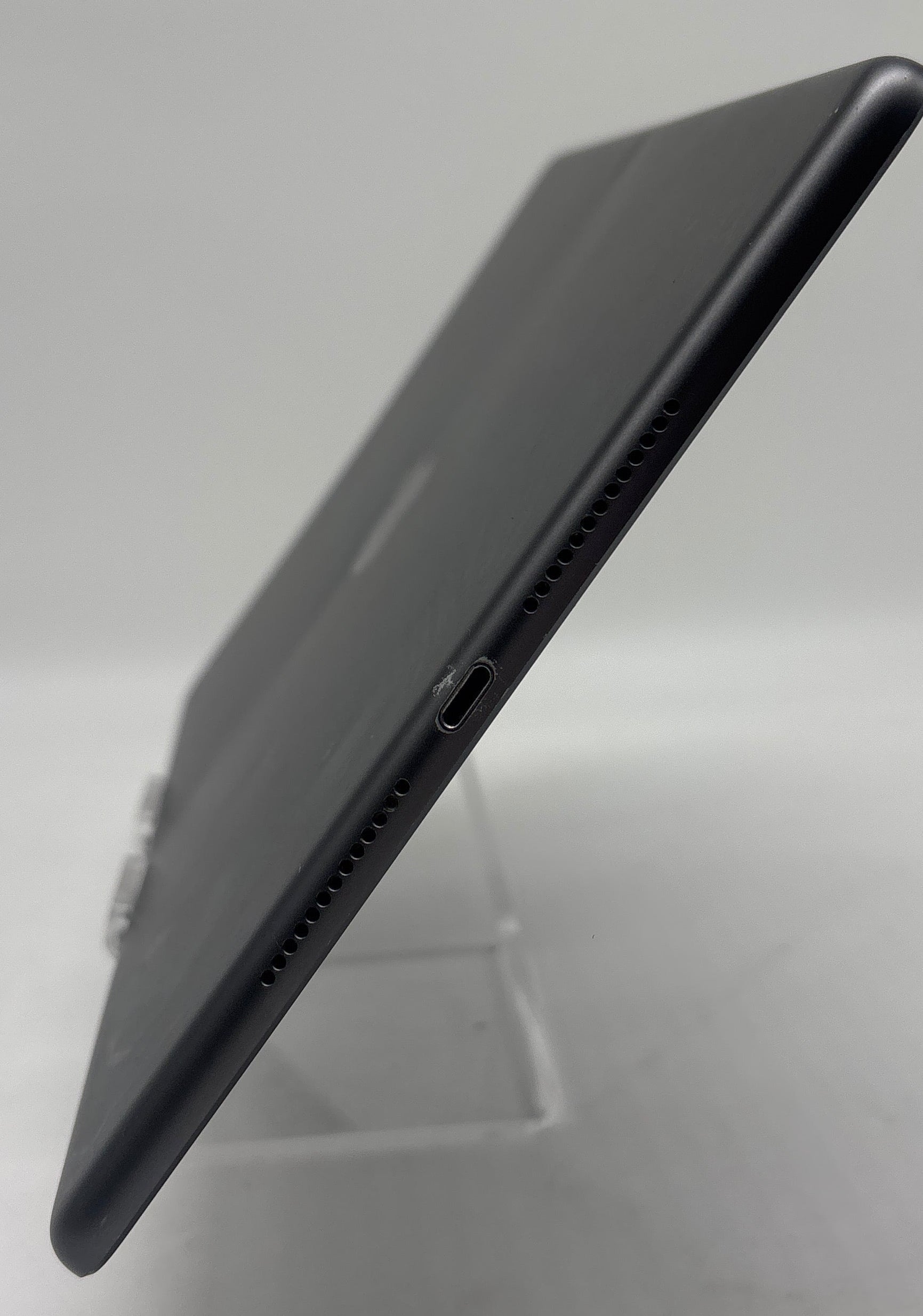 Apple iPad (9th Gen) A2603 64GB Wi‑Fi + Cellular - Broken LCD