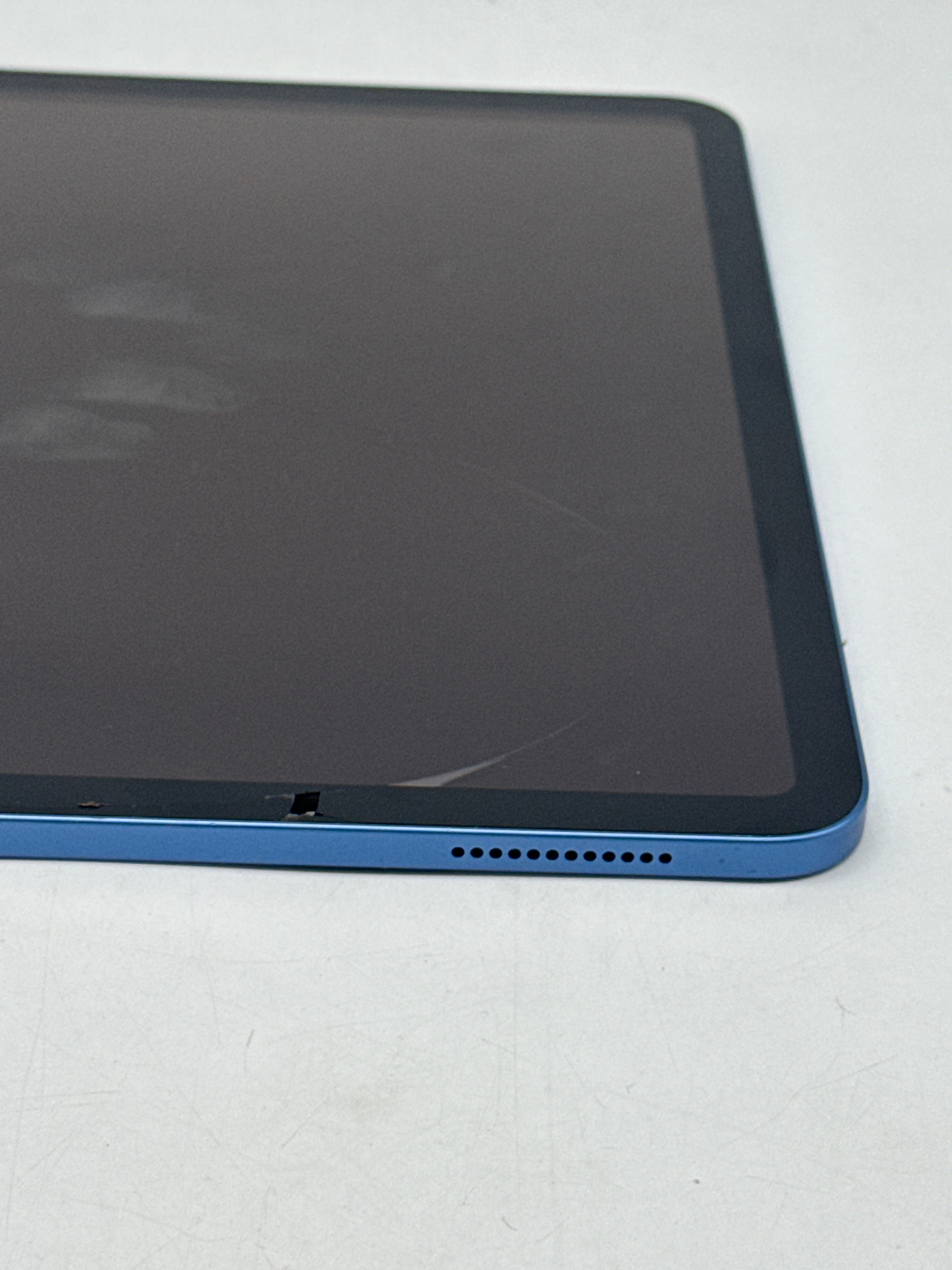 Apple iPad (11th Gen) A16 128GB Wi-Fi Tablet Blue - For Parts (Read Desc)