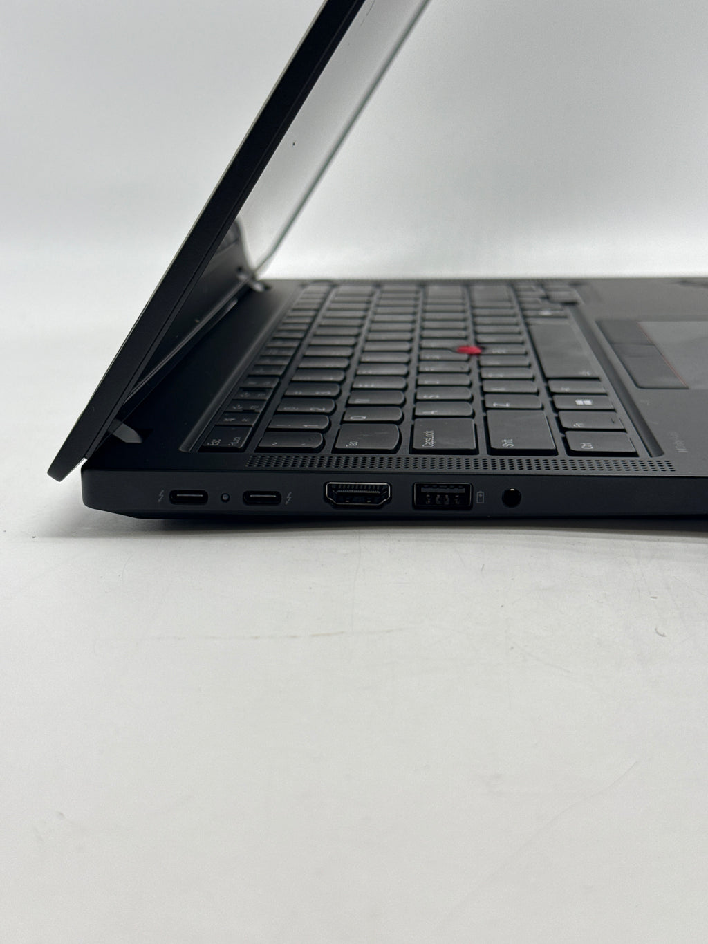 Lenovo ThinkPad P14s Gen 5 AMD Ryzen 7 Pro 8840HS 32GB Ram 2TB SSD - Used