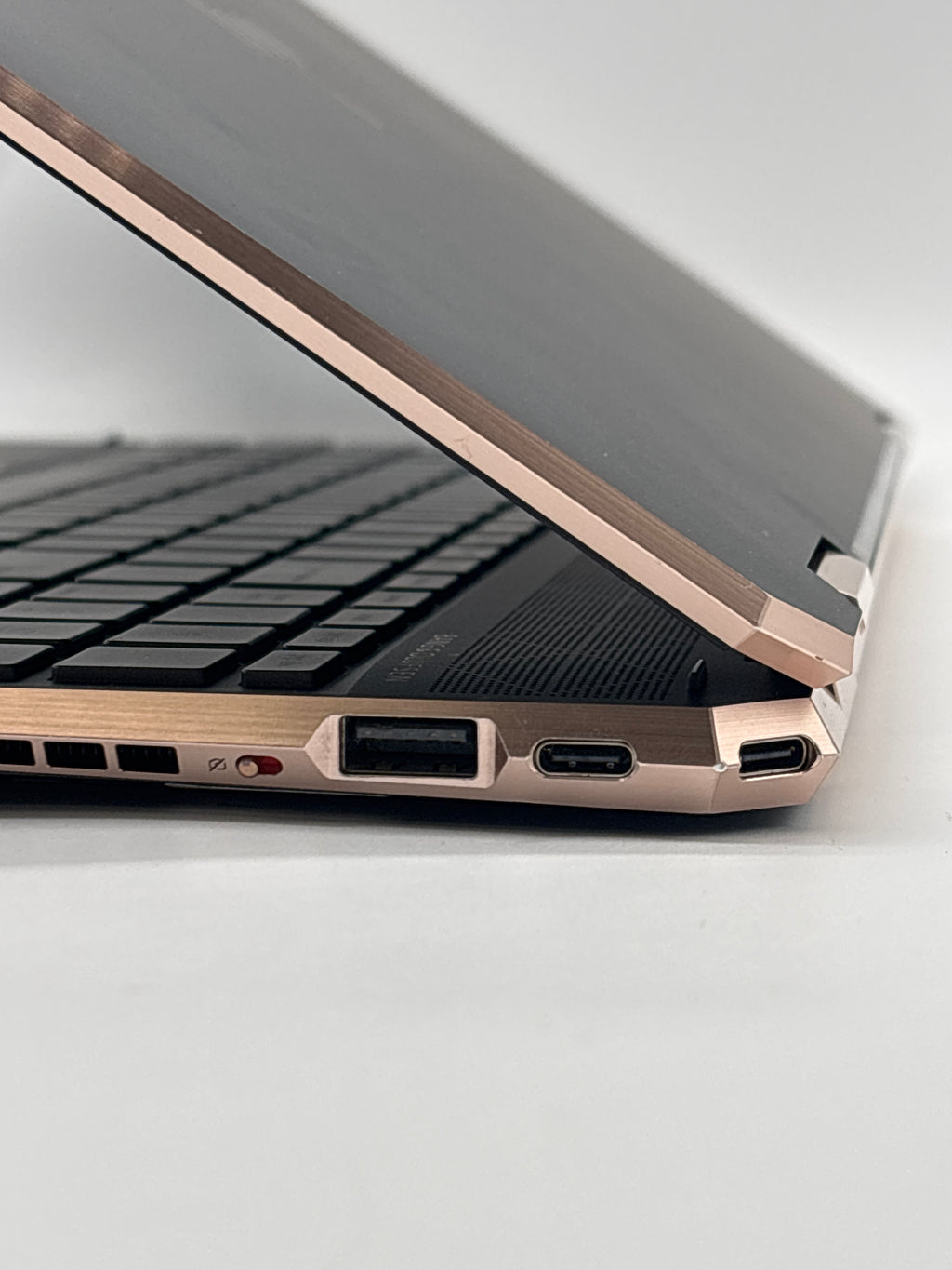 HP Spectre X360 15-eb1043dx i7-1165G7 16GB RAM 512GB SSD - For Parts (No Battery)