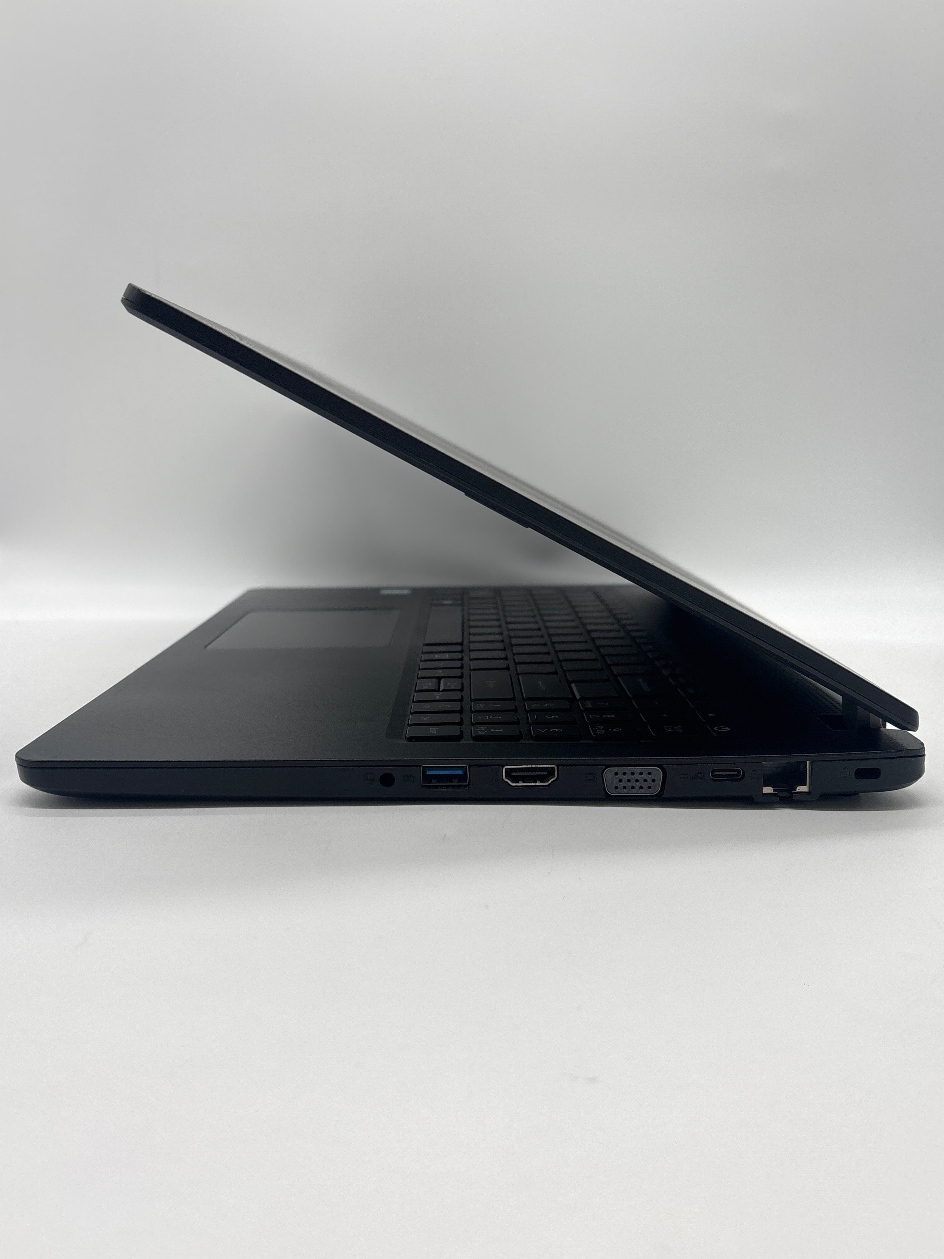 Acer TravelMate P215-51 i5-8250U 8GB RAM 256GB SSD - For Parts (Read DESC)