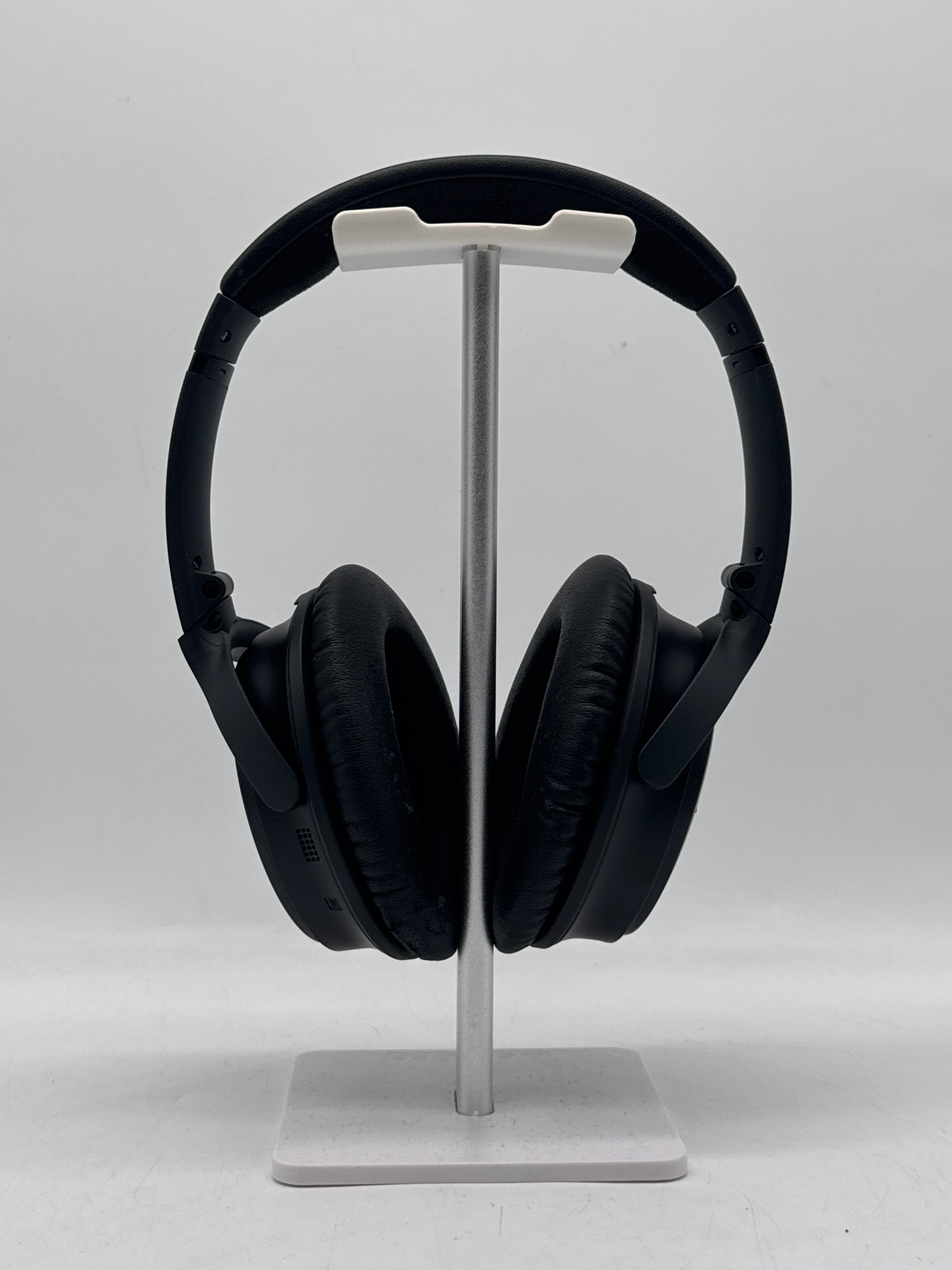 Bose QuietComfort 35 II Wireless Bluetooth Headphones W/ Carrying Case & Jacks - Used