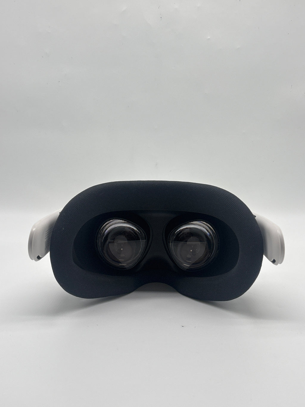 Meta Quest 3S P97 128GB VR Headset with BOBOVR S3 Pro Strap - Used