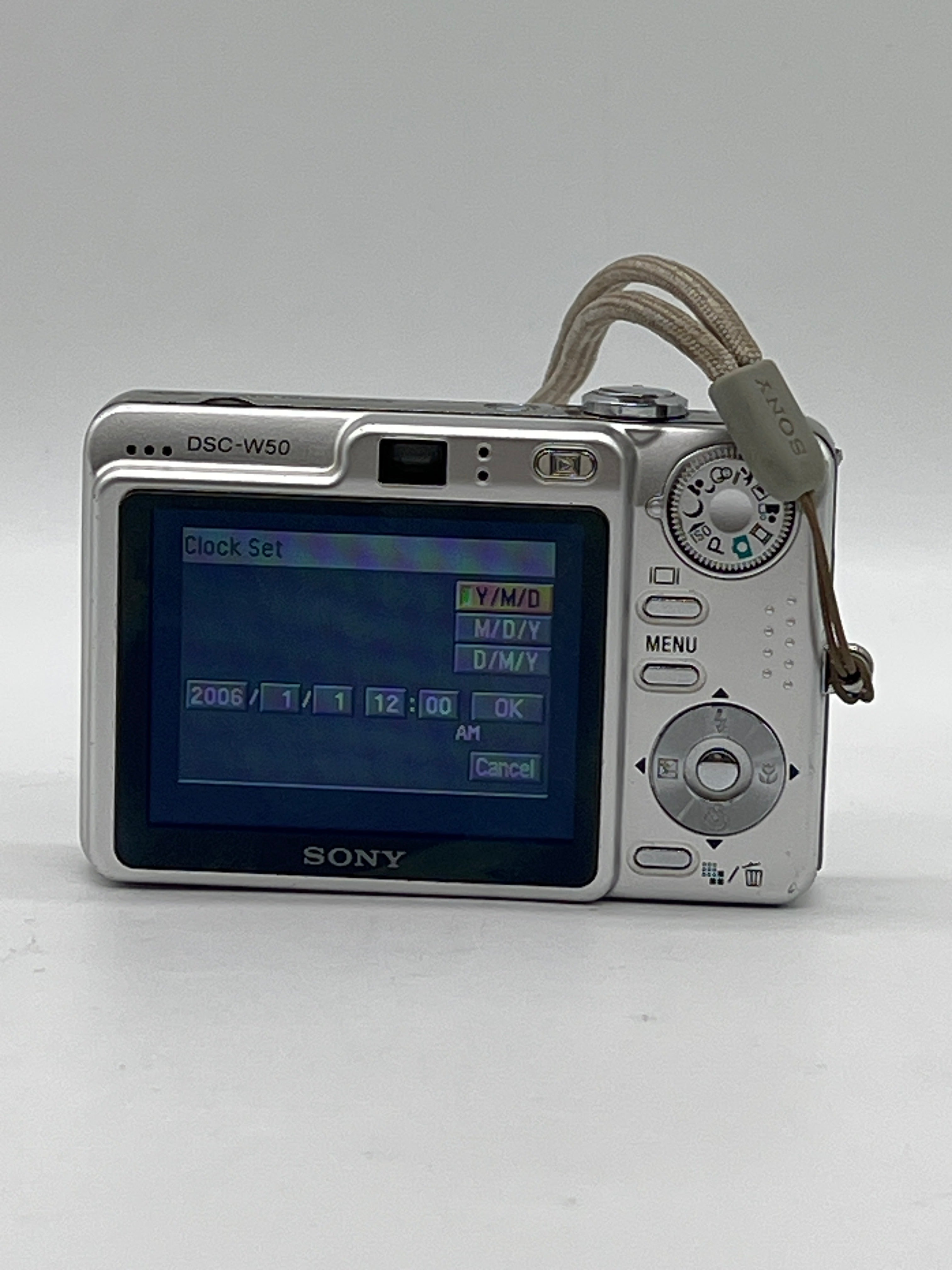 Sony Cyber-shot DSC-W50 Digital Camera 6.0MP Silver with Battery and Charger