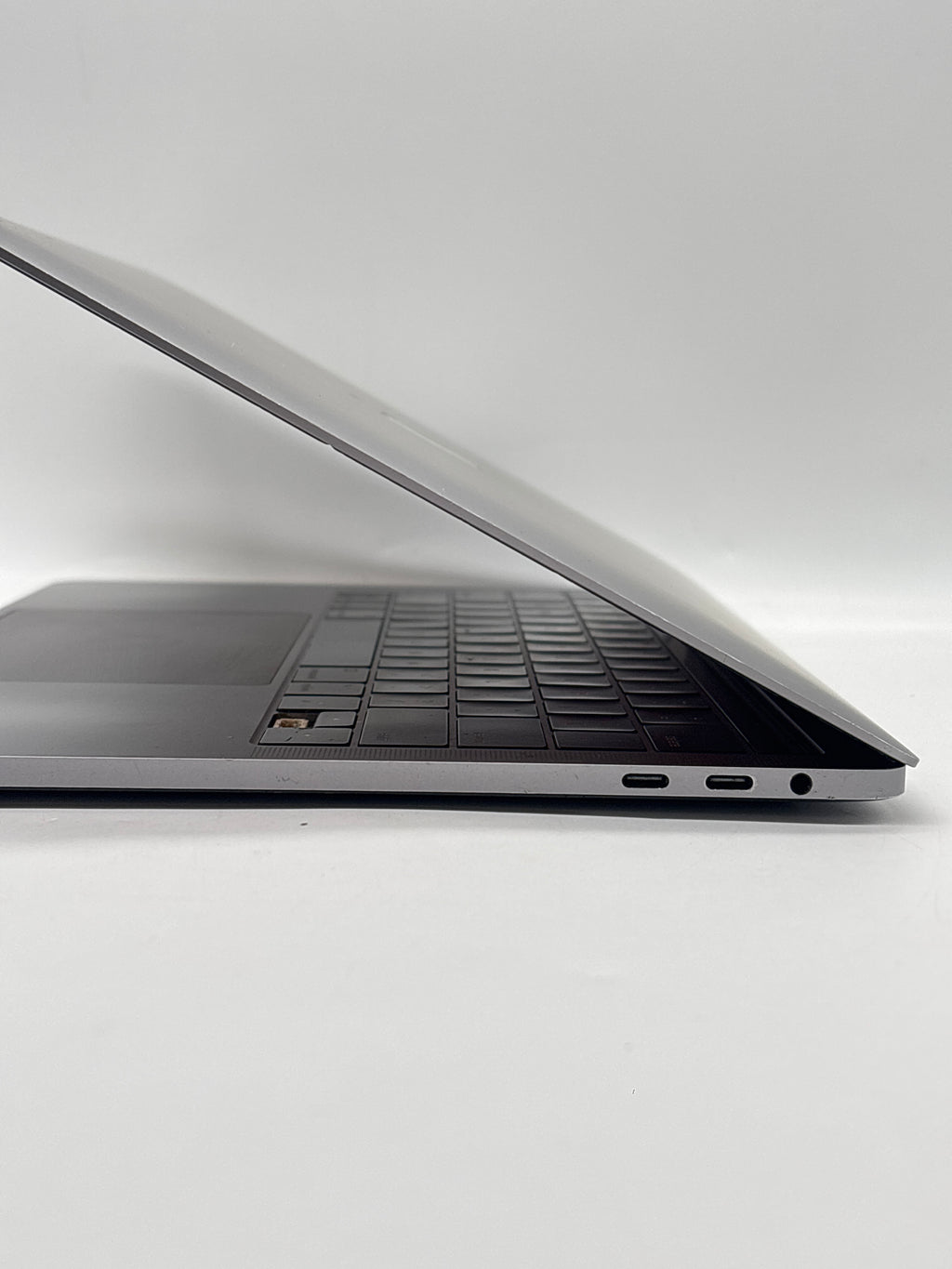Apple MacBook Pro 13" A1706 i5 3.1 GHz 16GB RAM 256GB SSD