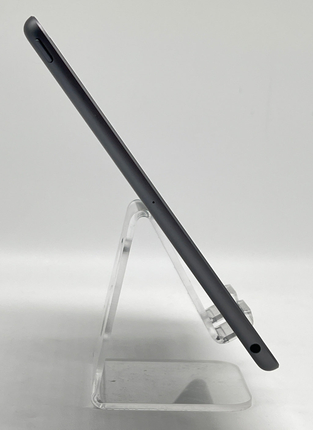 Apple iPad 9th Gen A2604 Space Gray Wi-Fi 256GB - For Parts (Remotely Managed)