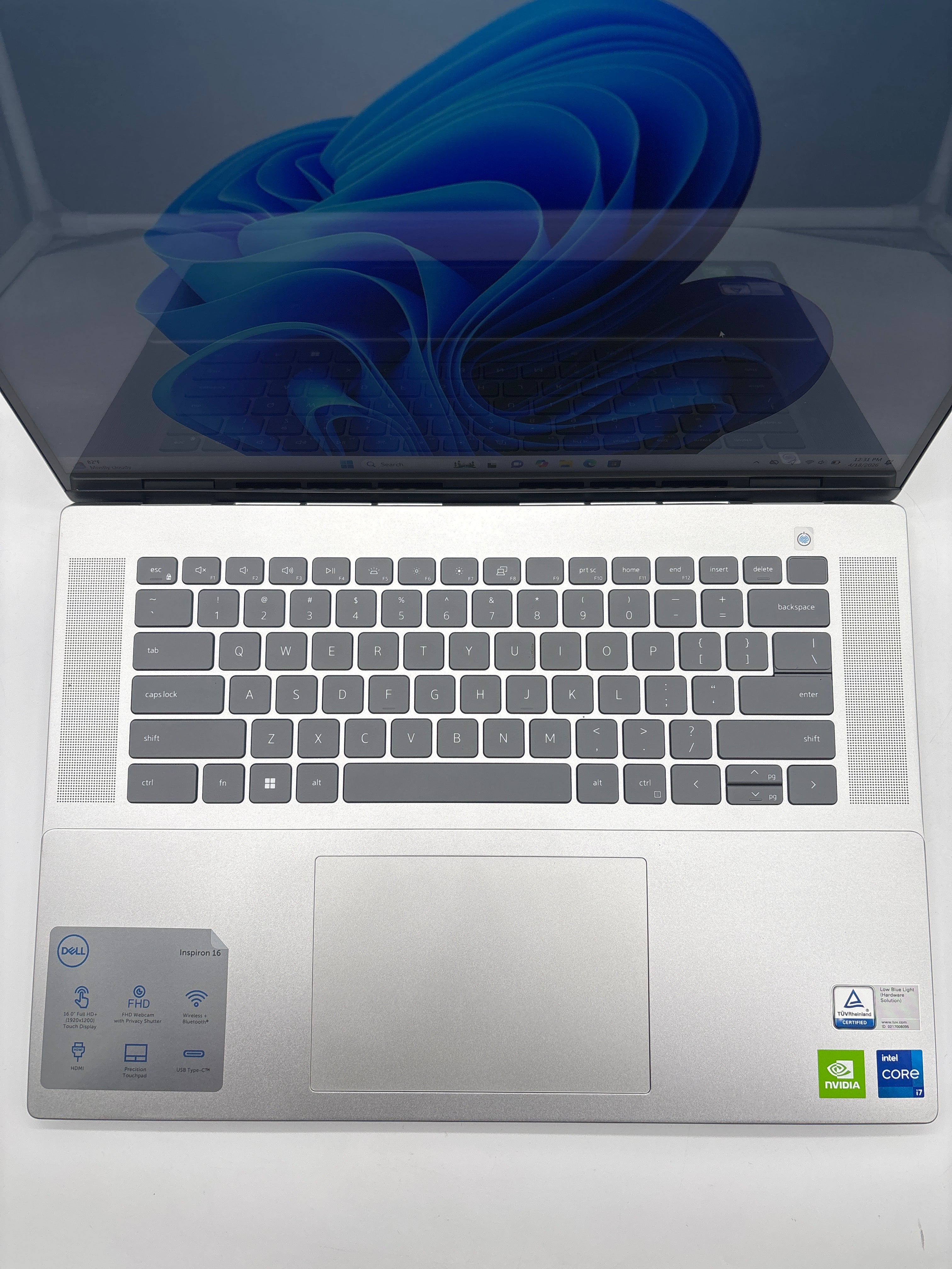 Dell Inspiron 16 5620 Touch i7-1255U 16GB RAM 512GB GeForce MX570
