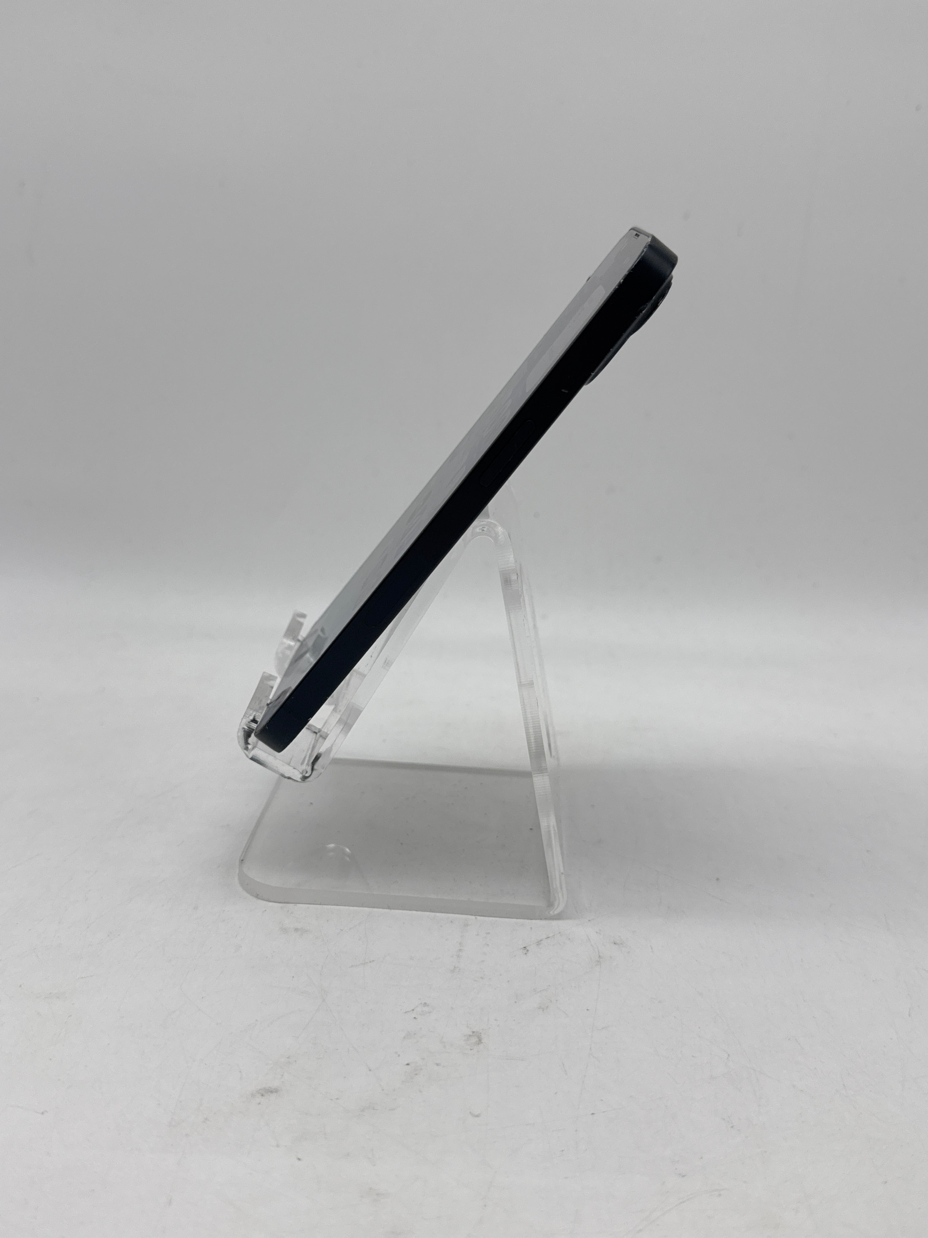 Apple iPhone 13 MLML3LL/A 128GB Factory Unlocked - Cracked Back