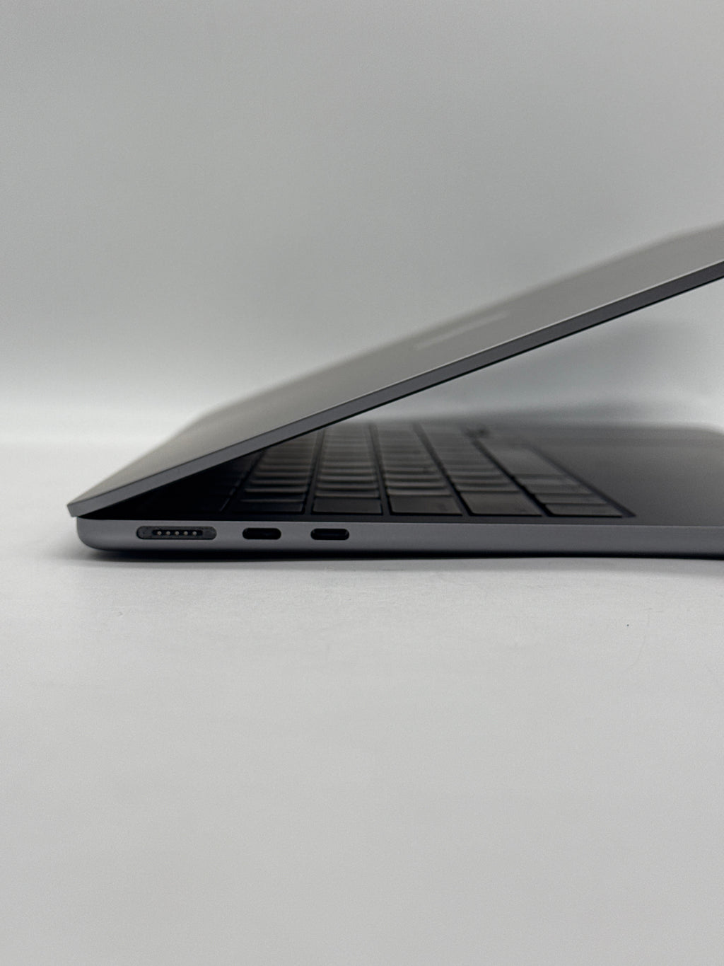 Apple MacBook Air 13" 2022 A2681 M2 8GB RAM 512GB SSD
