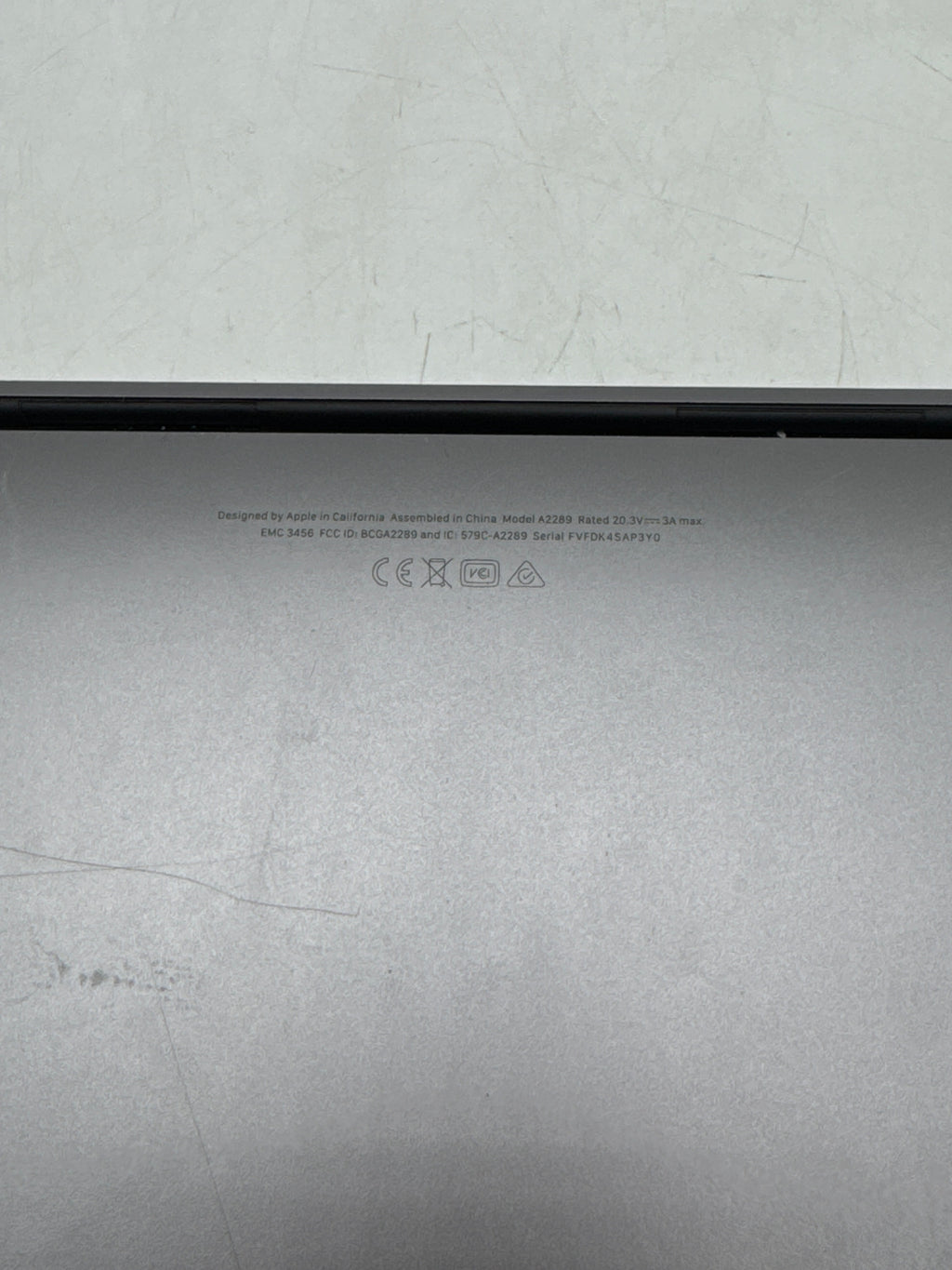 Apple MacBook Pro 13" A2289 Core i5 8GB RAM 128GB SSD - READ
