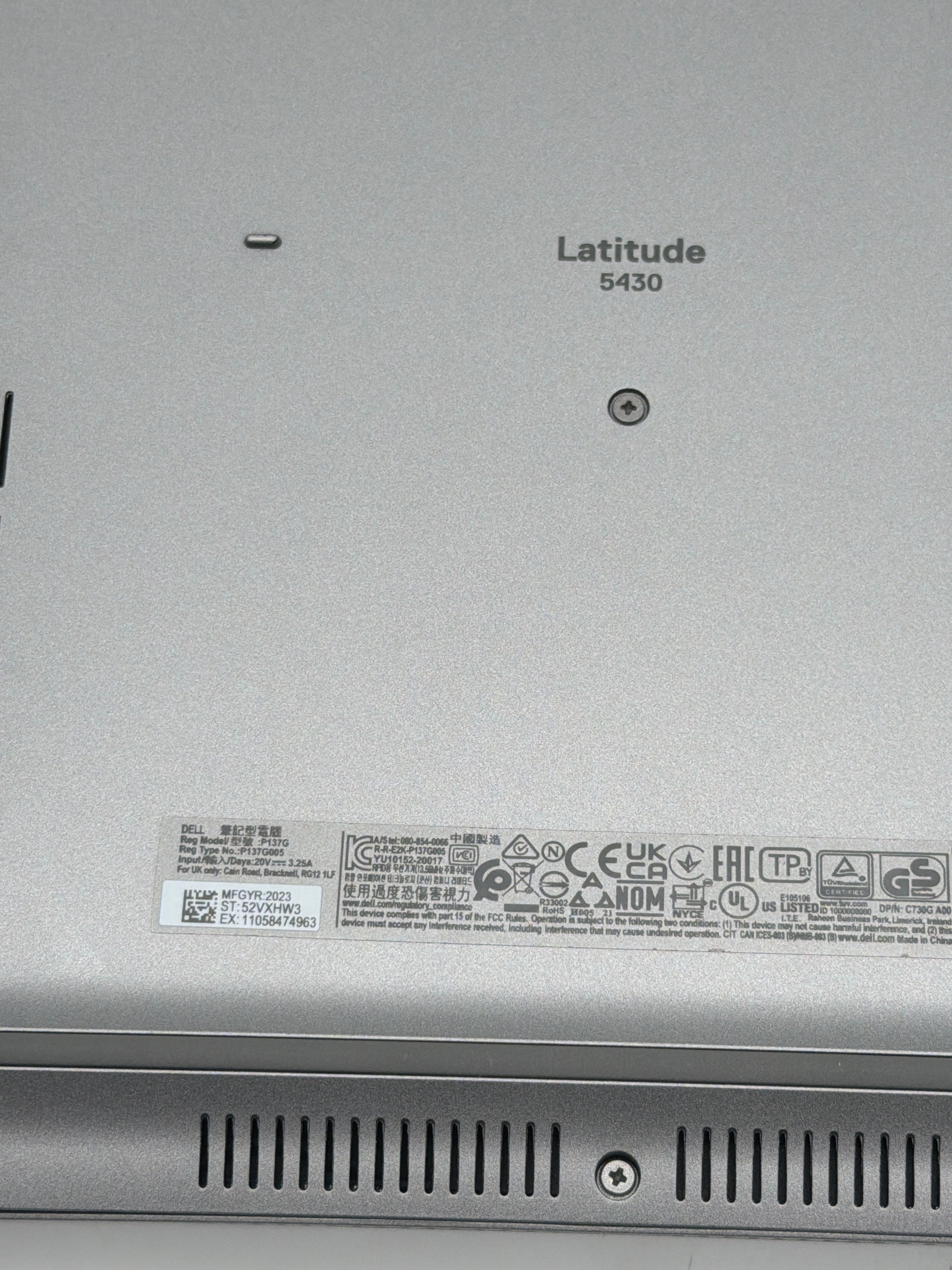 Dell Latitude 5430 14" FHD i7-1265U 12th Gen 16GB RAM 256GB SSD W/ Charger