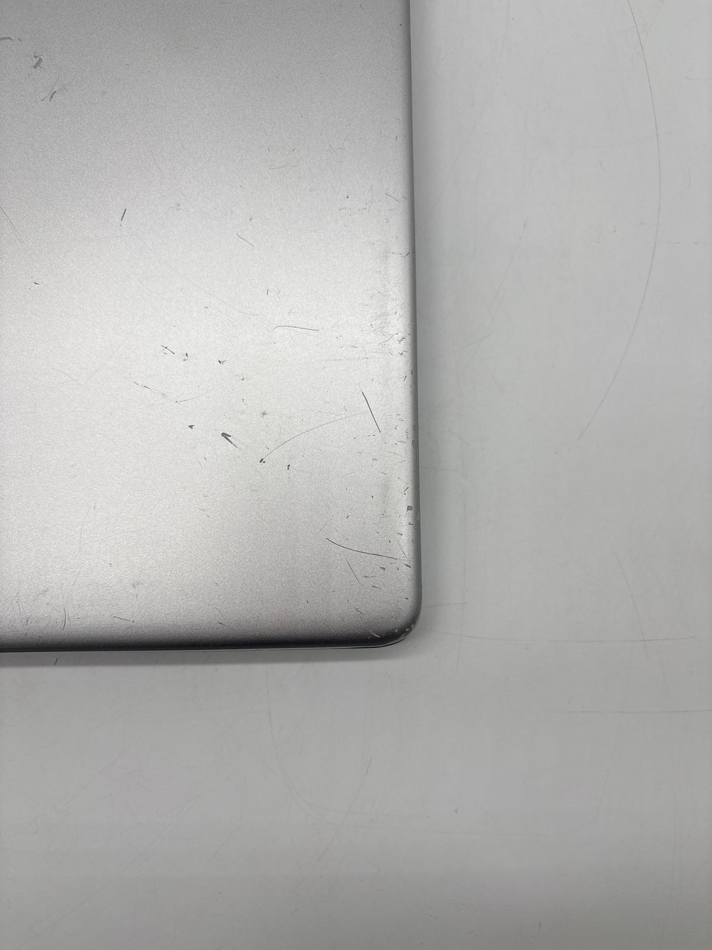 HP 15-dy1051wm i5-1035G1 8GB RAM 256GB SSD - For Parts (Small Cracks on Corners)