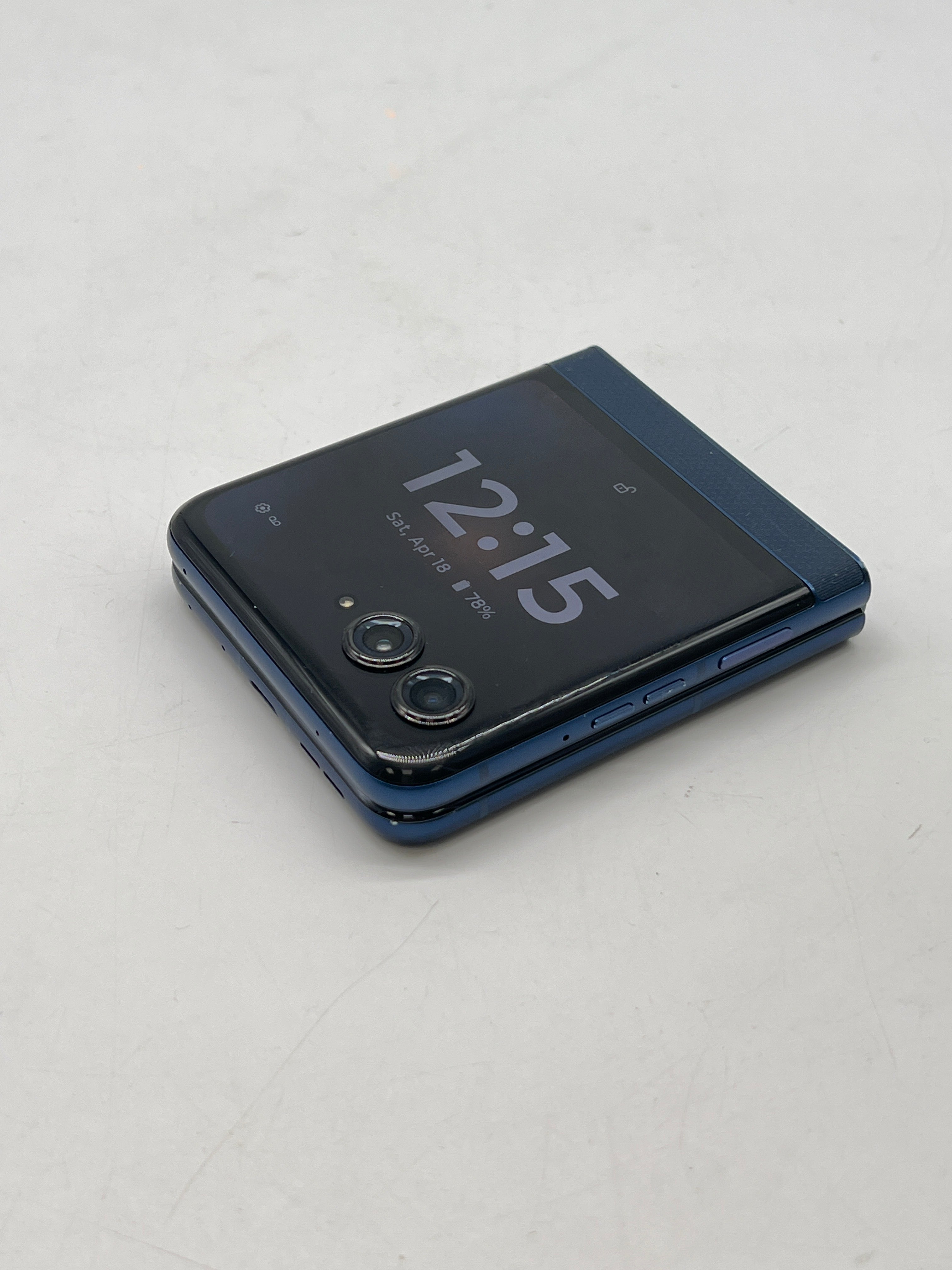 Motorola Razr 2025 256GB T-Mobile Gibraltar Sea - Used