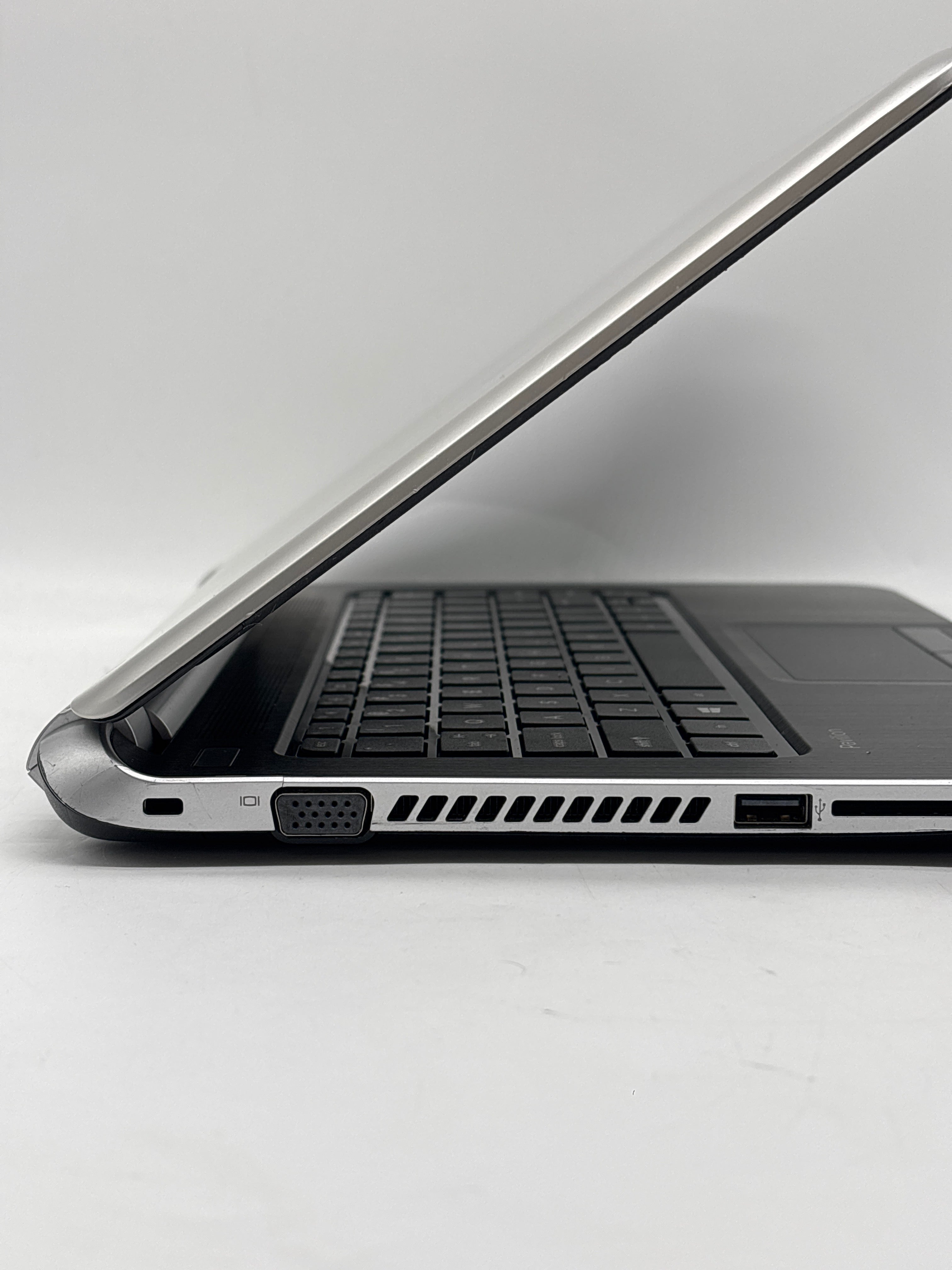 HP Pavilion 11" AMD A4-1250 4GB RAM 500GB HDD Touchscreen Gray - Used