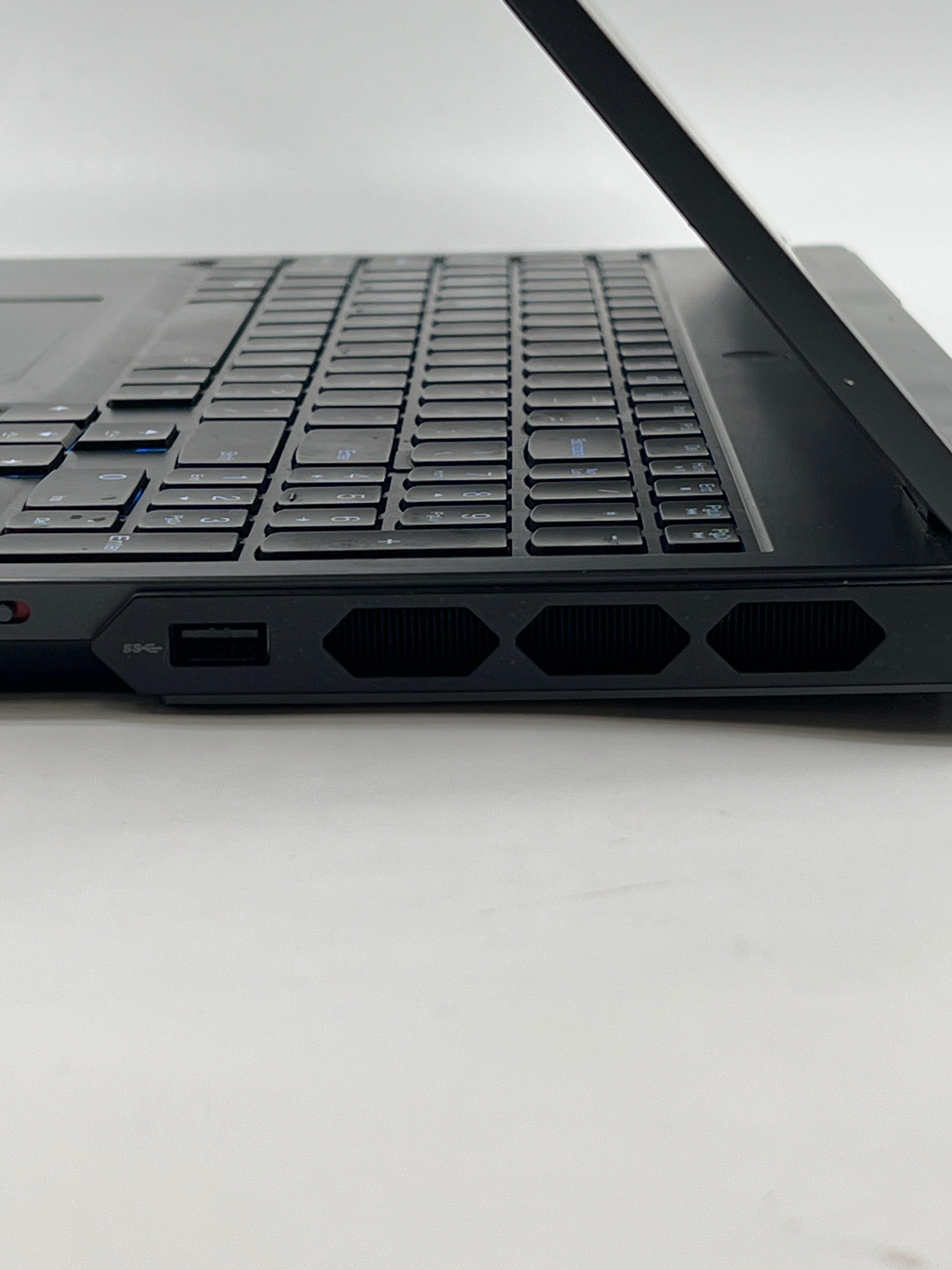 Lenovo Legion Pro 7 i9-13900HX 32GB RAM 1TB SSD GeForce RTX 4080 - Used