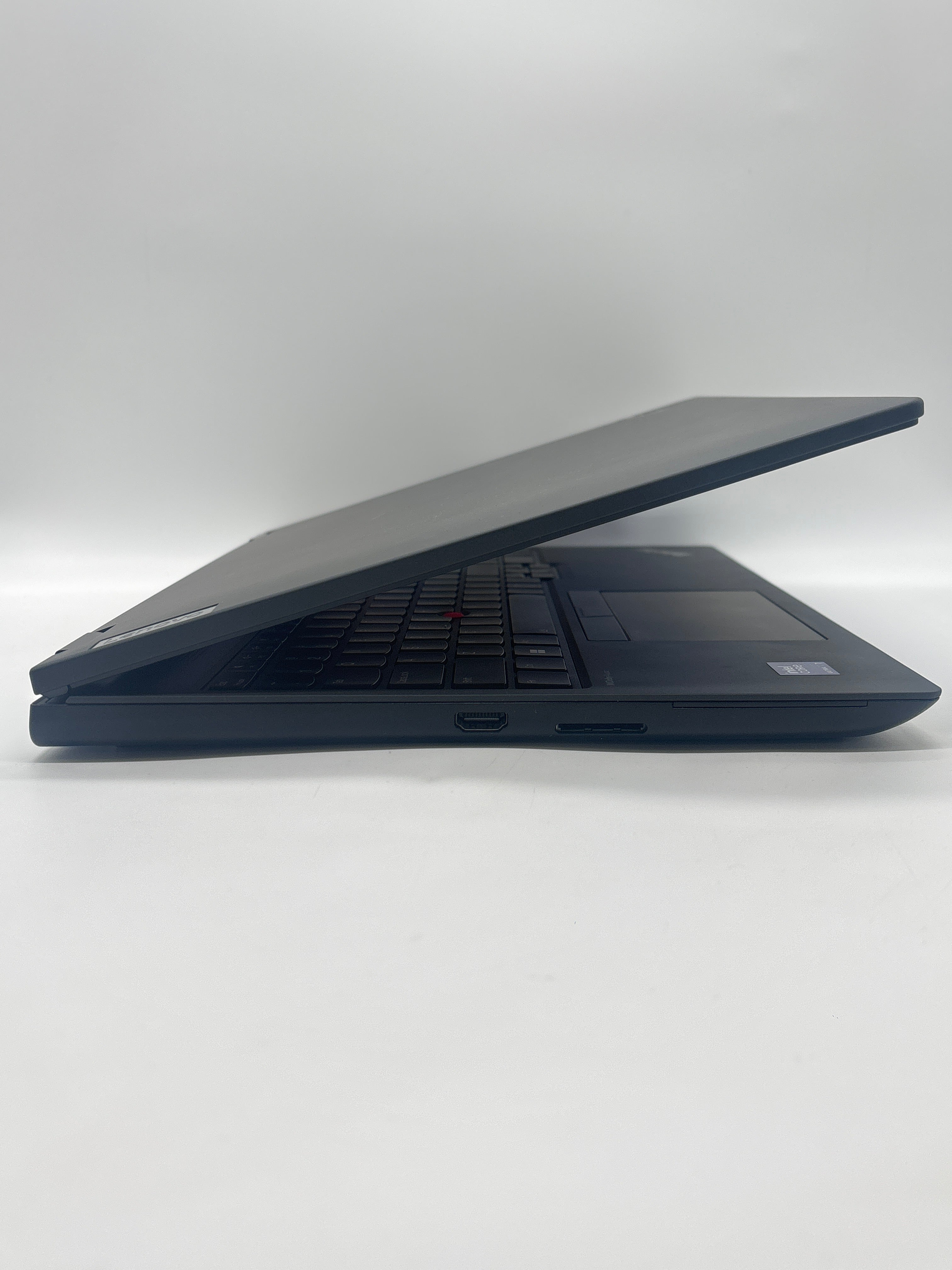 Lenovo ThinkPad P16v Gen 2 Ultra 7 155H 64 GB RAM 1 TB SSD RTX 2000