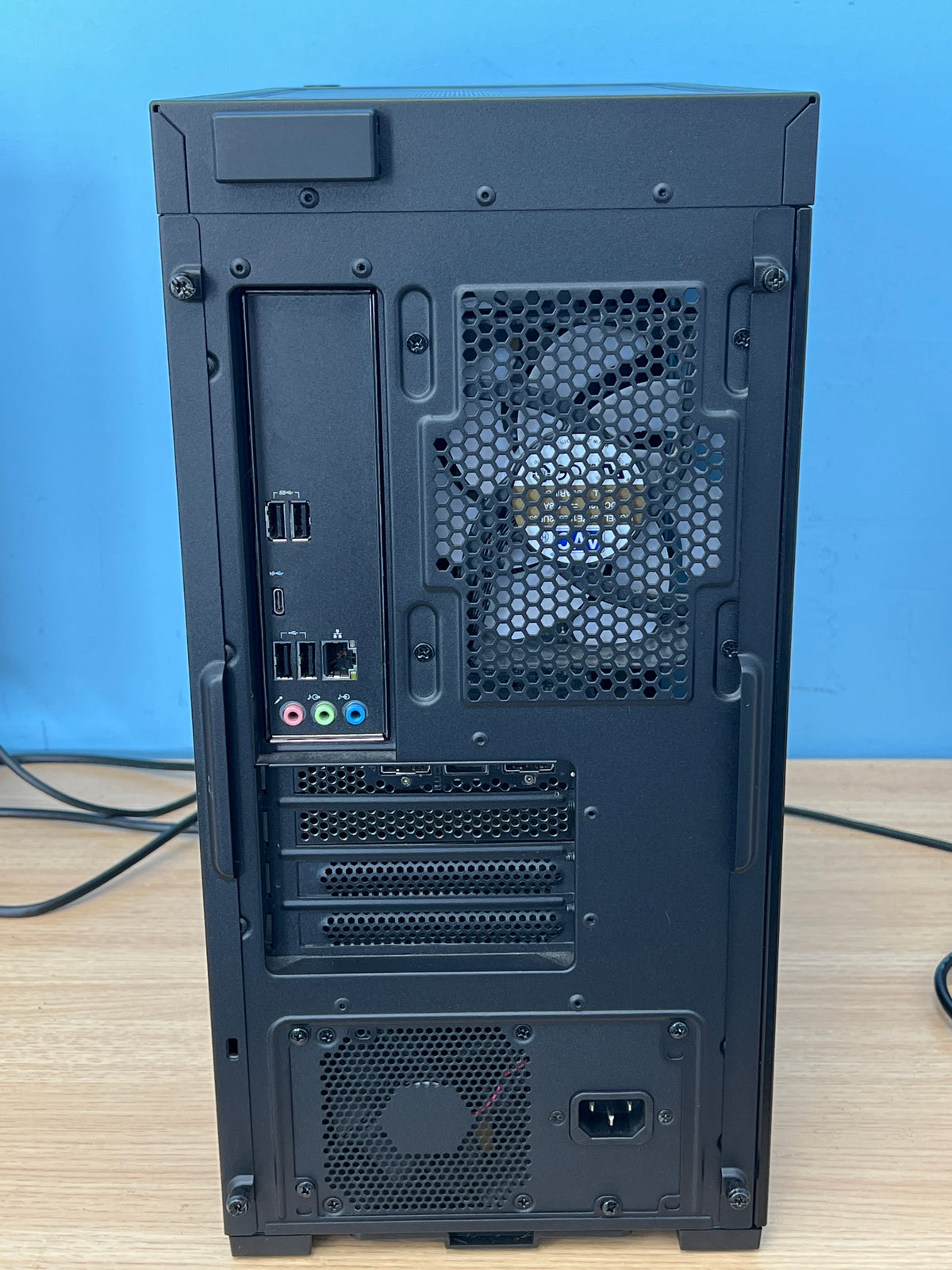 Lenovo Legion T5 26AMR5 AMD Ryzen 5 3600 16GB RAM 512GB SSD GTX 1650 Super - Used