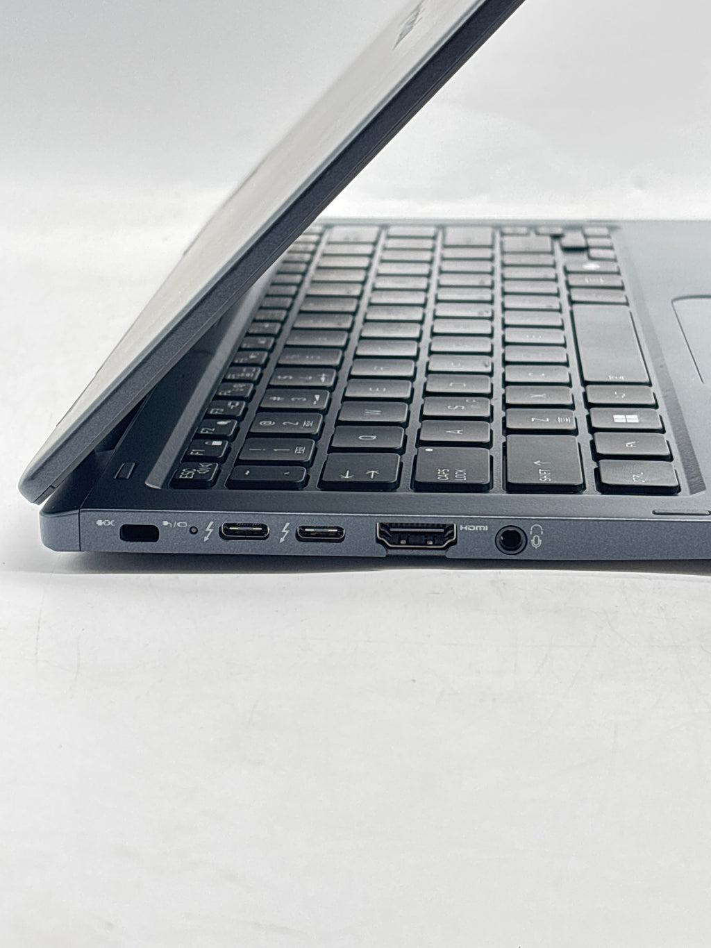 DynaBook Portege X30W-M Ultra 7 255U 16GB RAM DDR5 512GB SSD 13.3in - Used