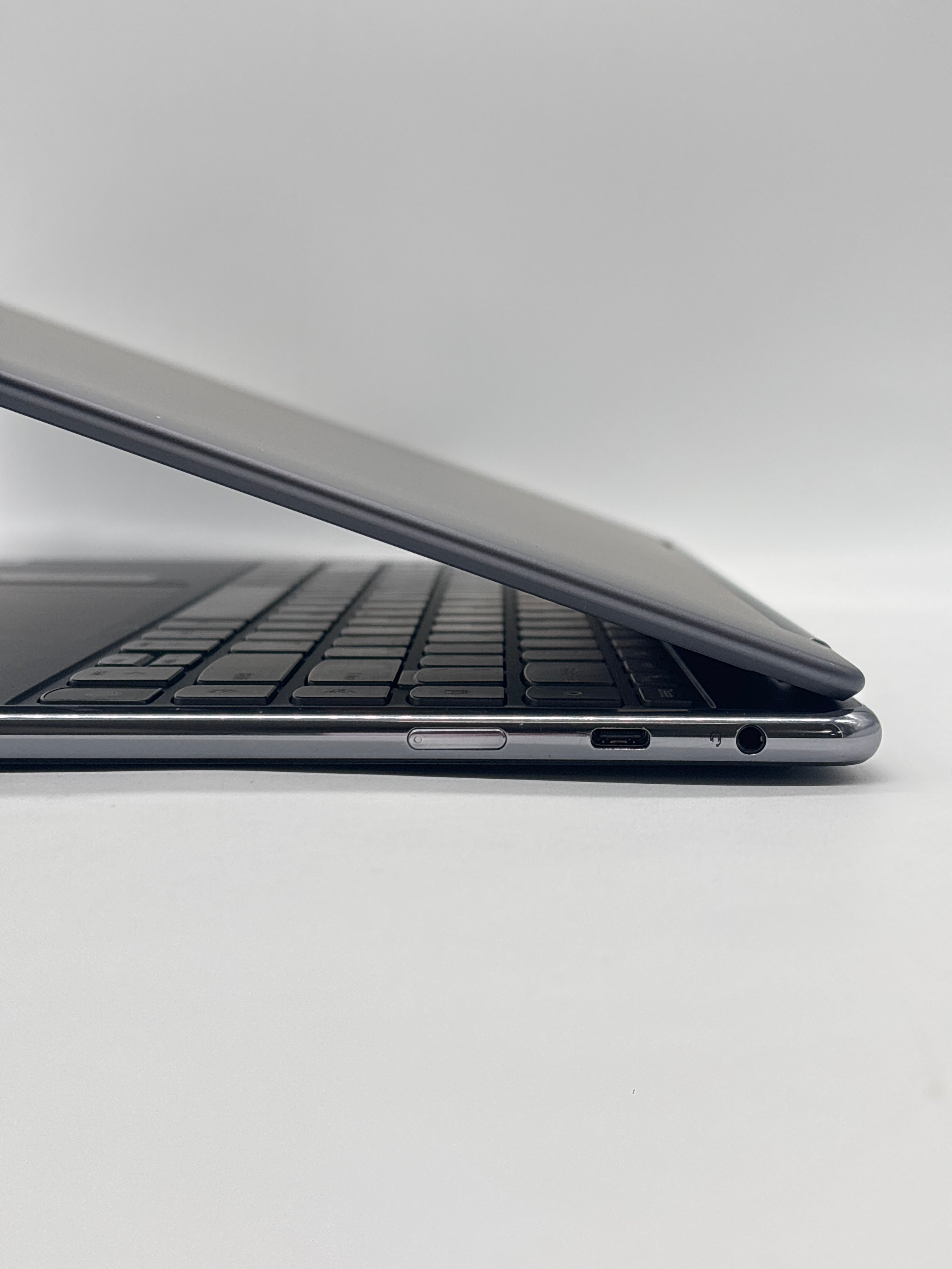 Lenovo Yoga 9 14IRP8 OLED i7-1360P 16GB RAM 512GB SSD - Used