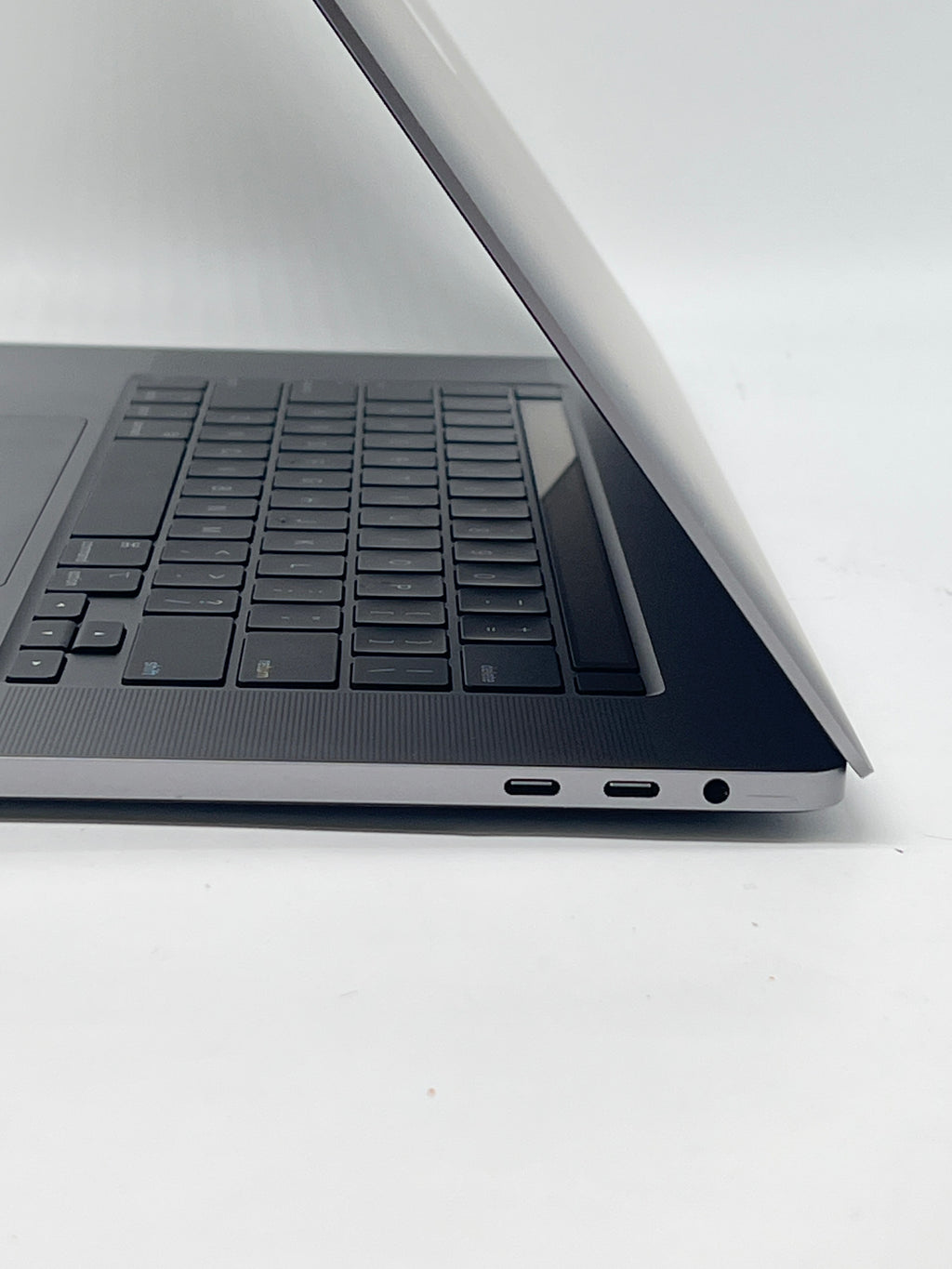 Apple MacBook Pro 16" A2141 Core i7 32GB 512GB SSD - Used