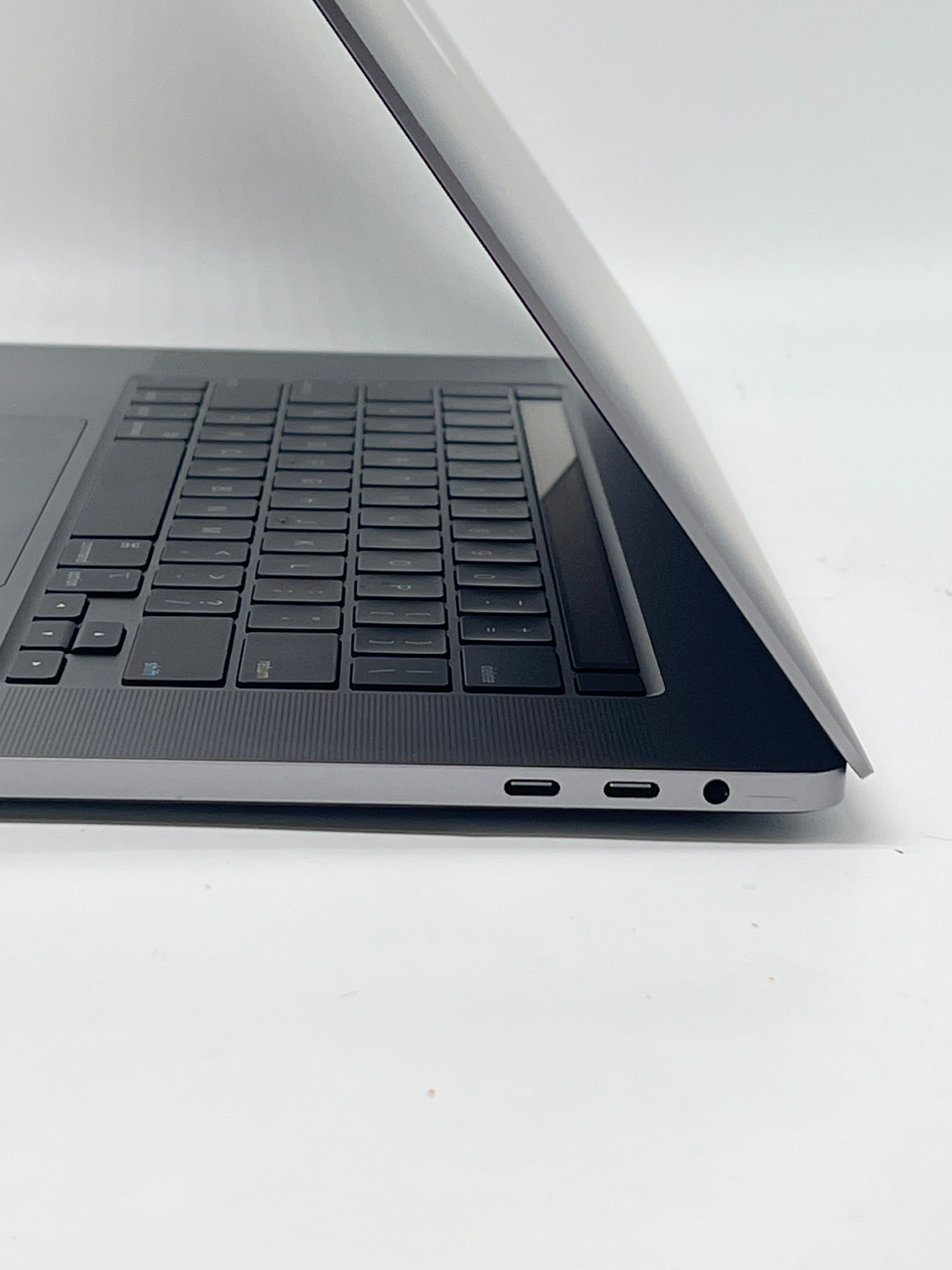 Apple MacBook Pro 16" A2141 Core i7 32GB 512GB SSD - Used