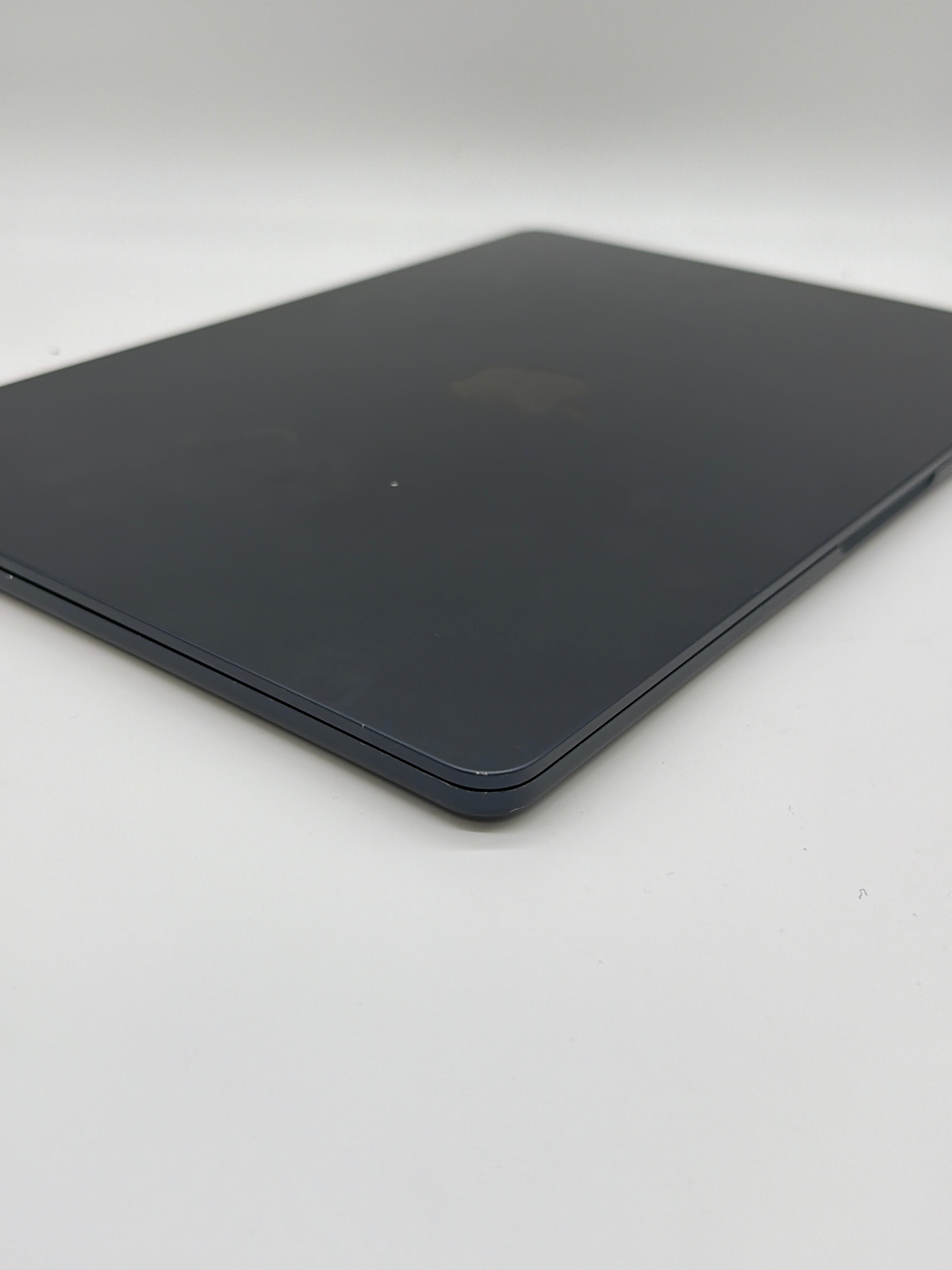Apple MacBook Air 13" M2 A2681 2022 Midnight 8GB RAM 256GB SSD