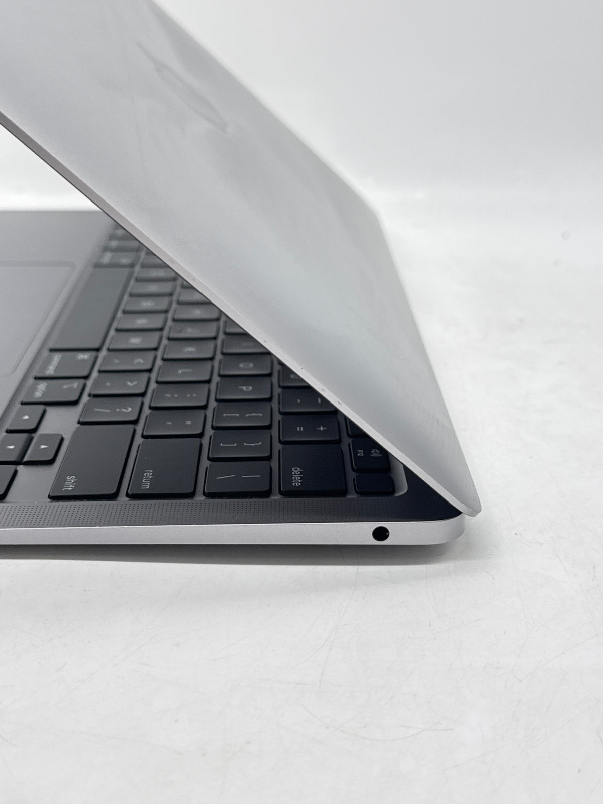 Apple MacBook Air 13in Retina A2179 2020 Core i3 8GB RAM 256GB SSD - Used