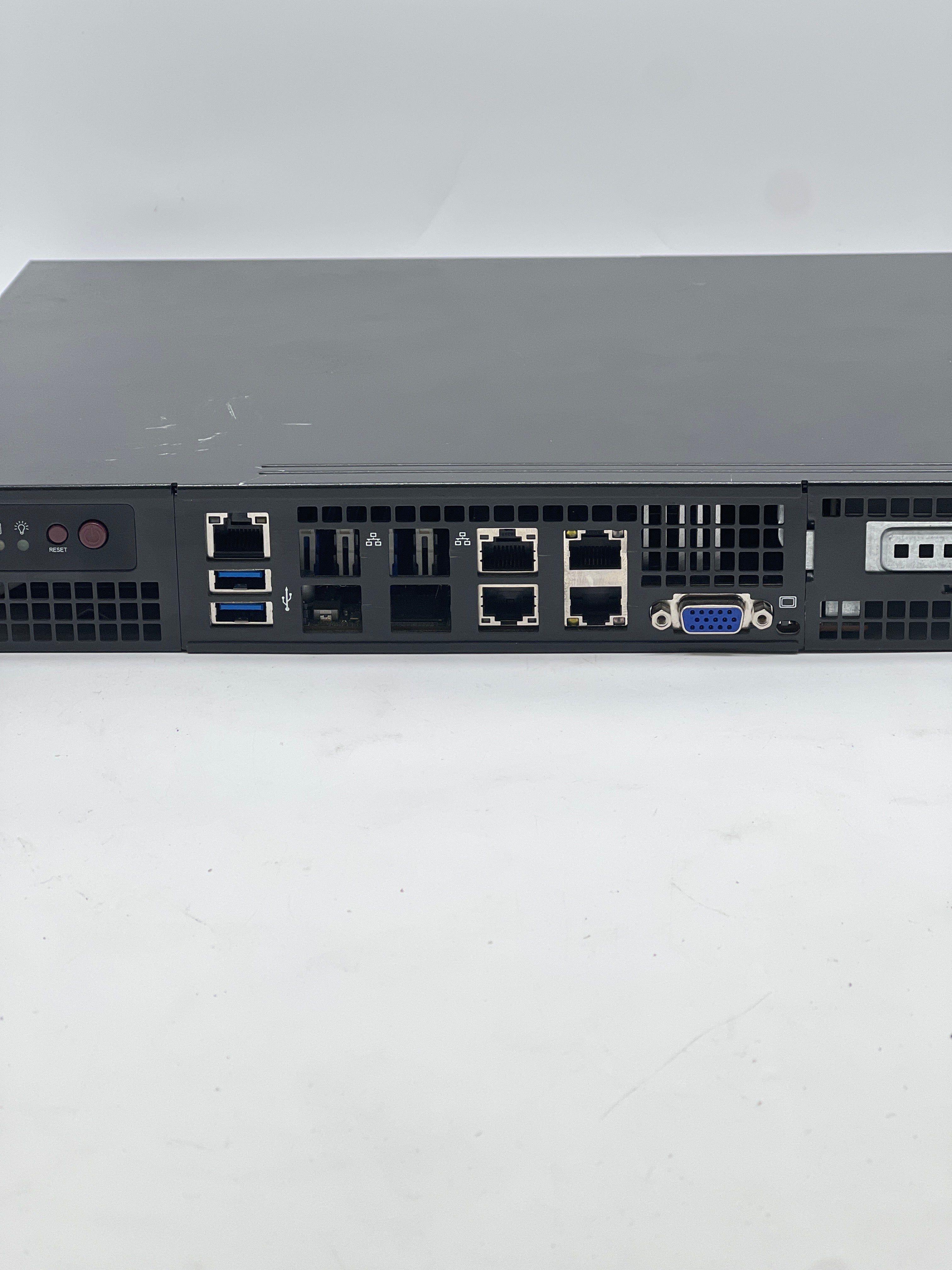 SUPERMICRO 505-2 SYS-5018D-FN8T Rack-mountable Xeon D-1518 NO Ram/HDD