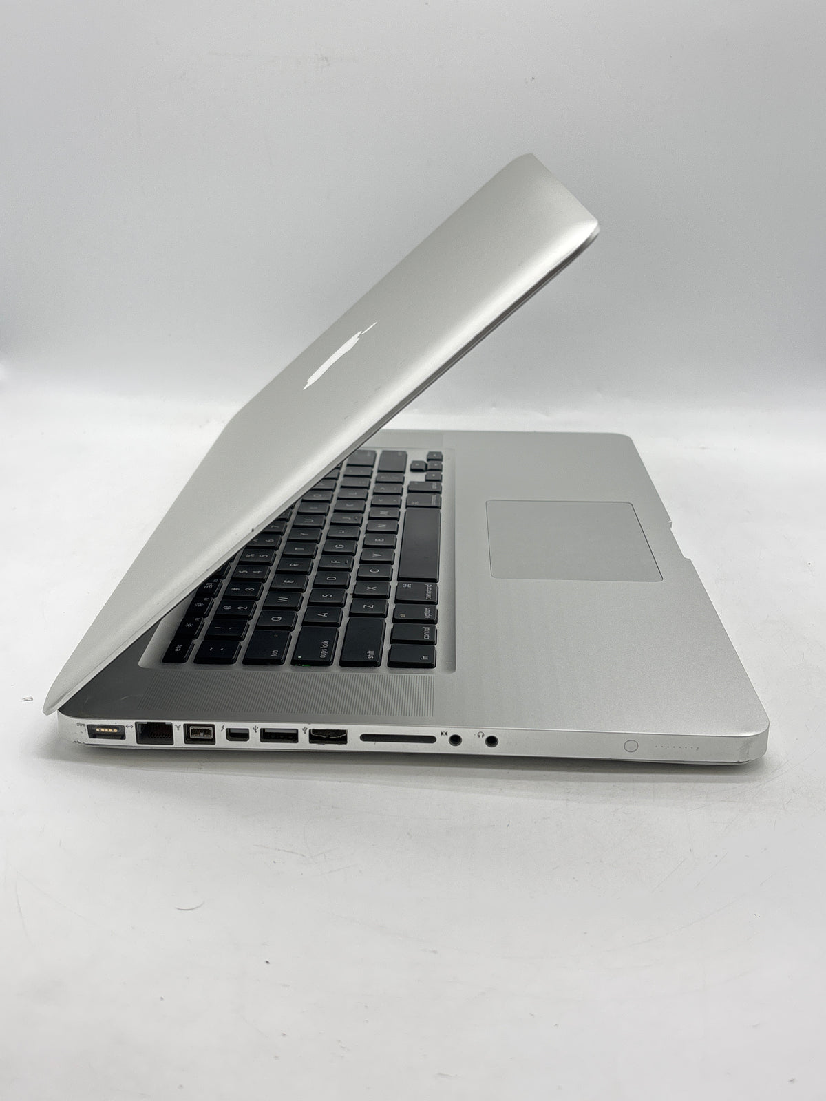 Apple MacBook Pro 15in A1286 Core i7 4GB RAM 500GB SATA Disk - Used