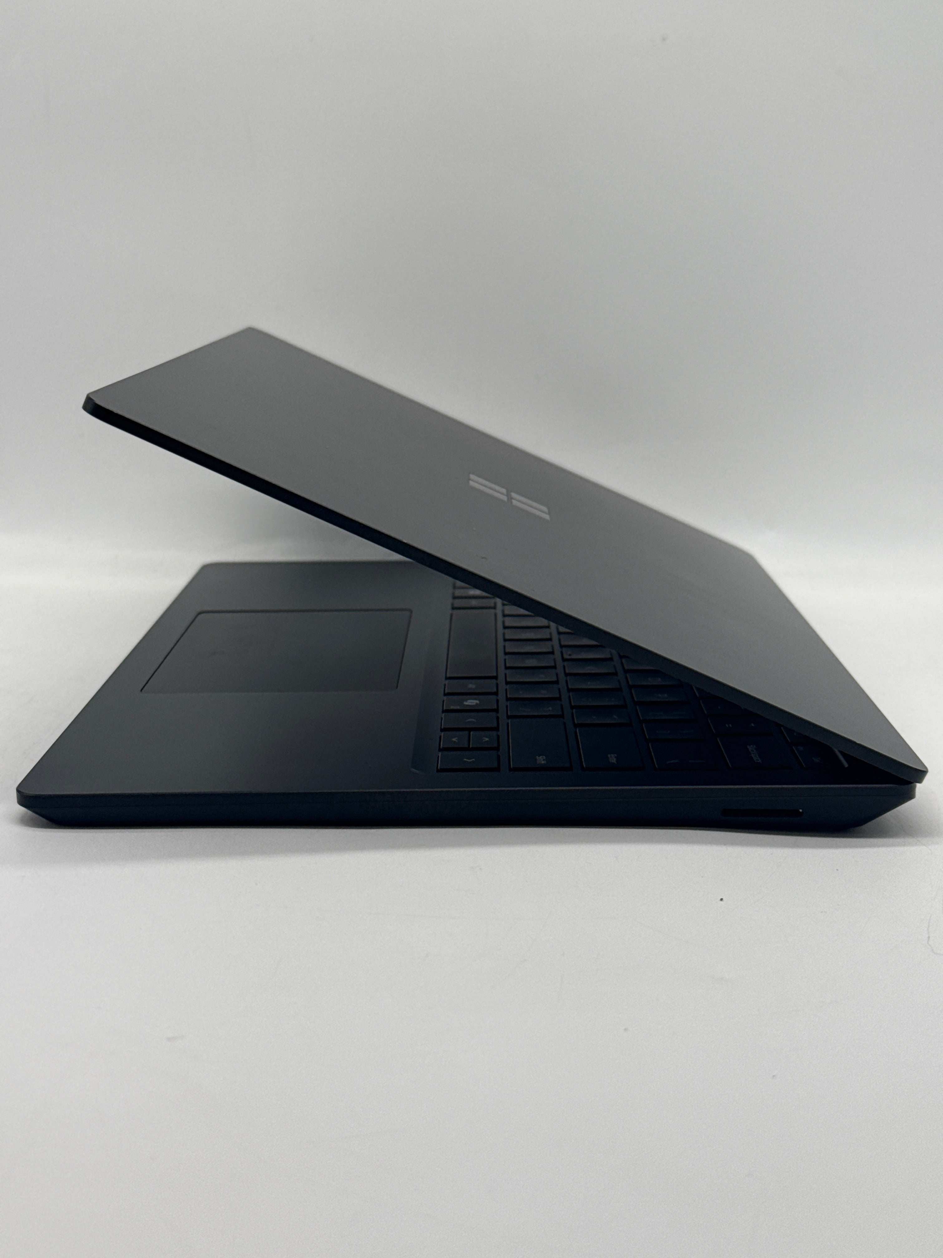 Microsoft Surface Laptop 6 Business Ultra 5 135H 16GB RAM 512GB SSD
