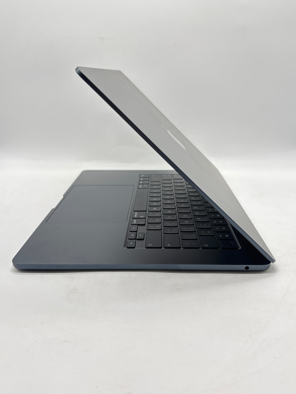 Apple MacBook Air 15in M5 A3448 16GB RAM 512GB SSD Midnight - Used