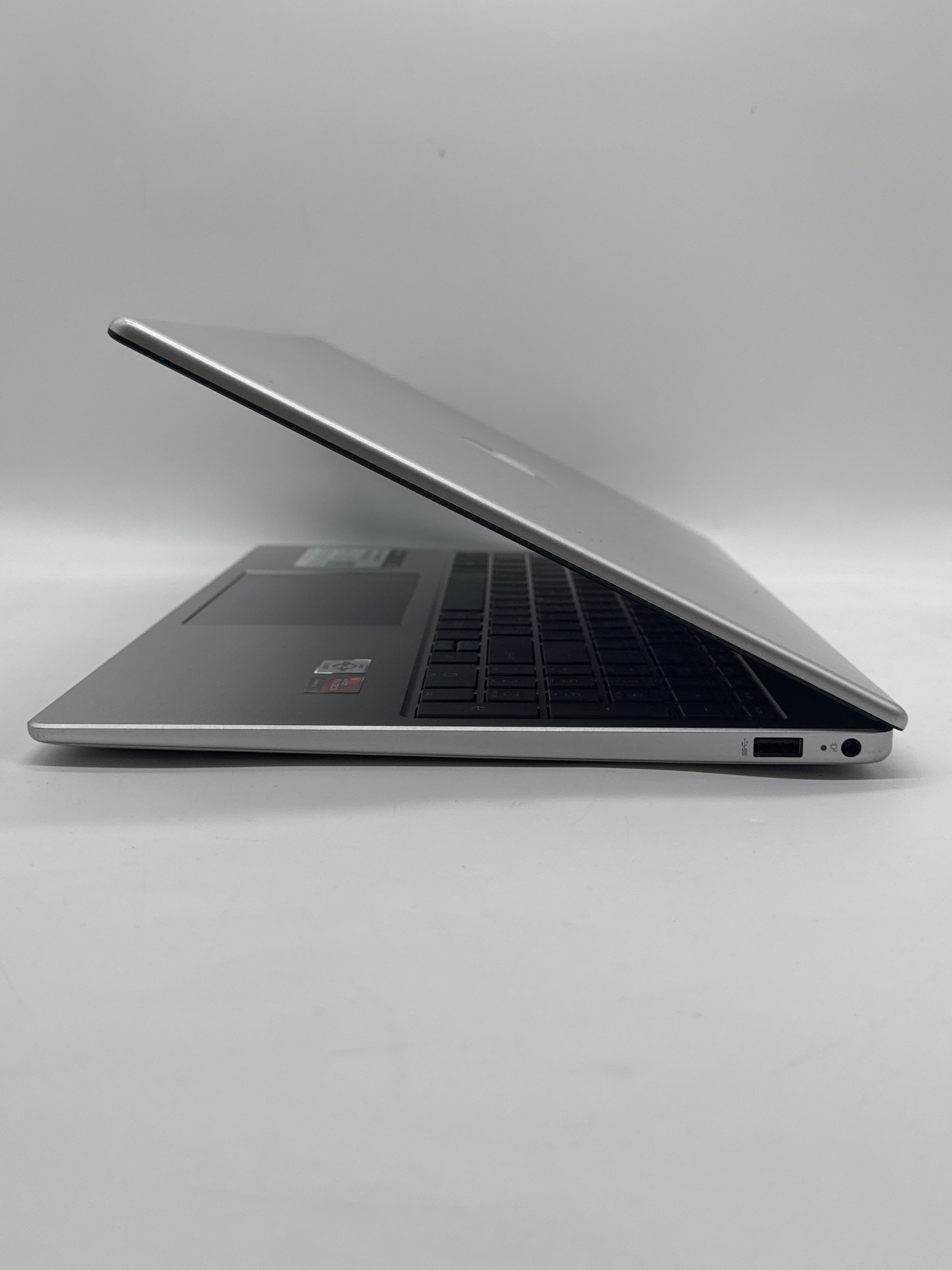 HP Laptop 15-fc0157nr 15.6" Athlon Silver 7120U 4GB RAM 256GB SSD