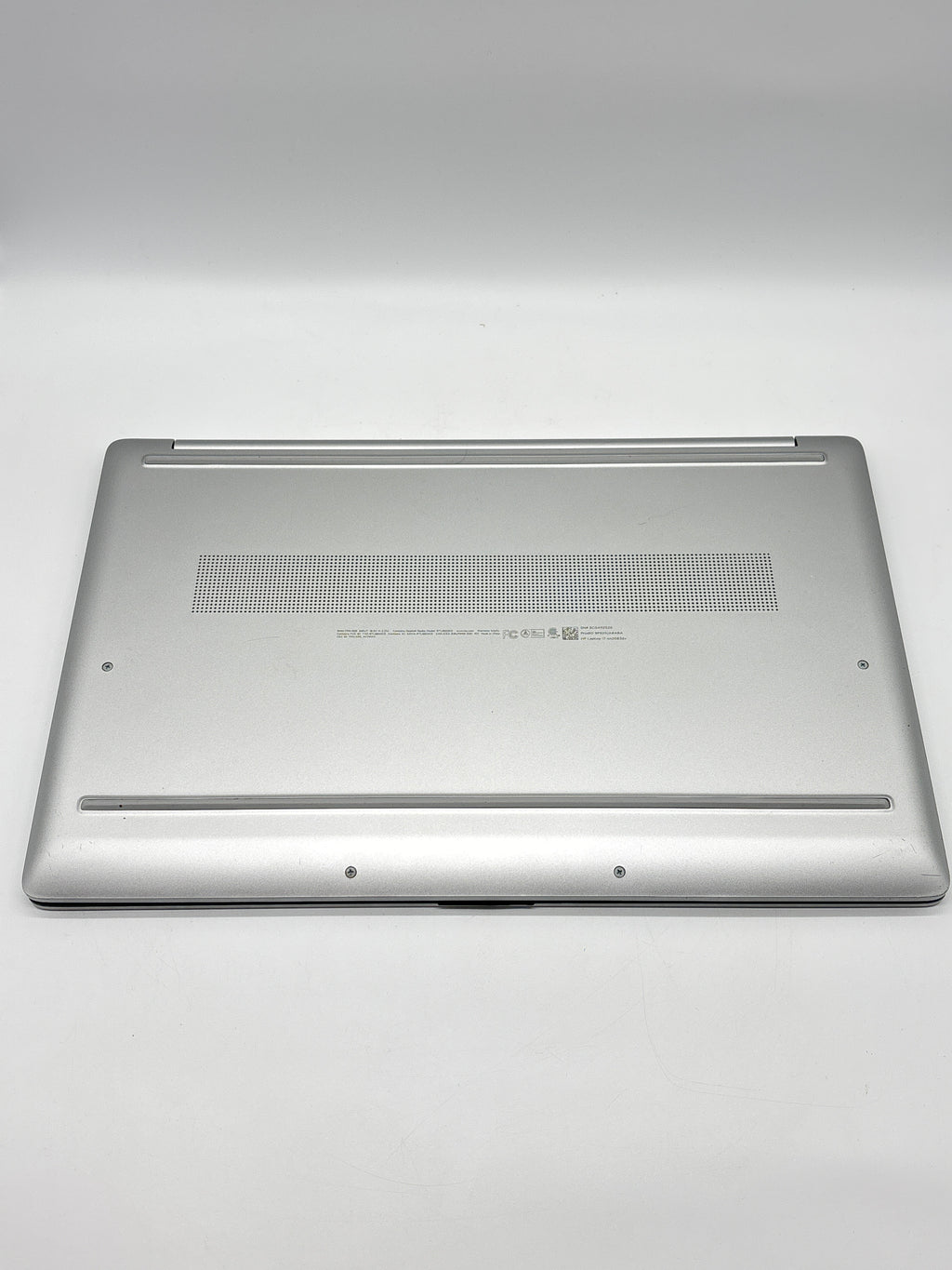 HP 17-cn2083dx i3 8GB RAM 128GB SSD Silver Laptop For Parts (No Power)