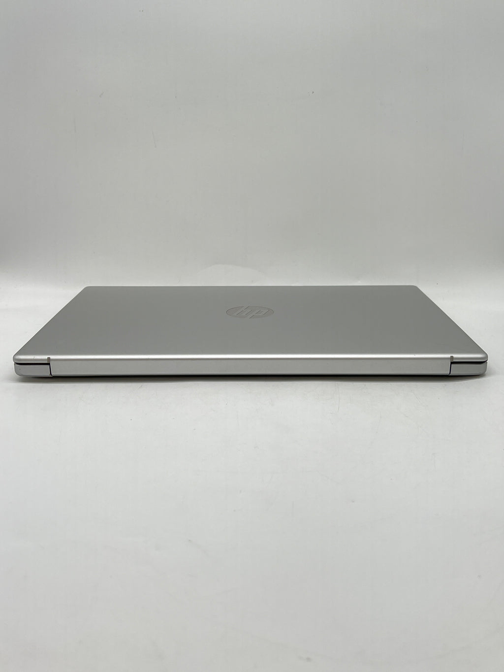 HP 15-fc0305nr 15.6" AMD Ryzen 5 7520U 8GB RAM 512GB SSD Silver - Used
