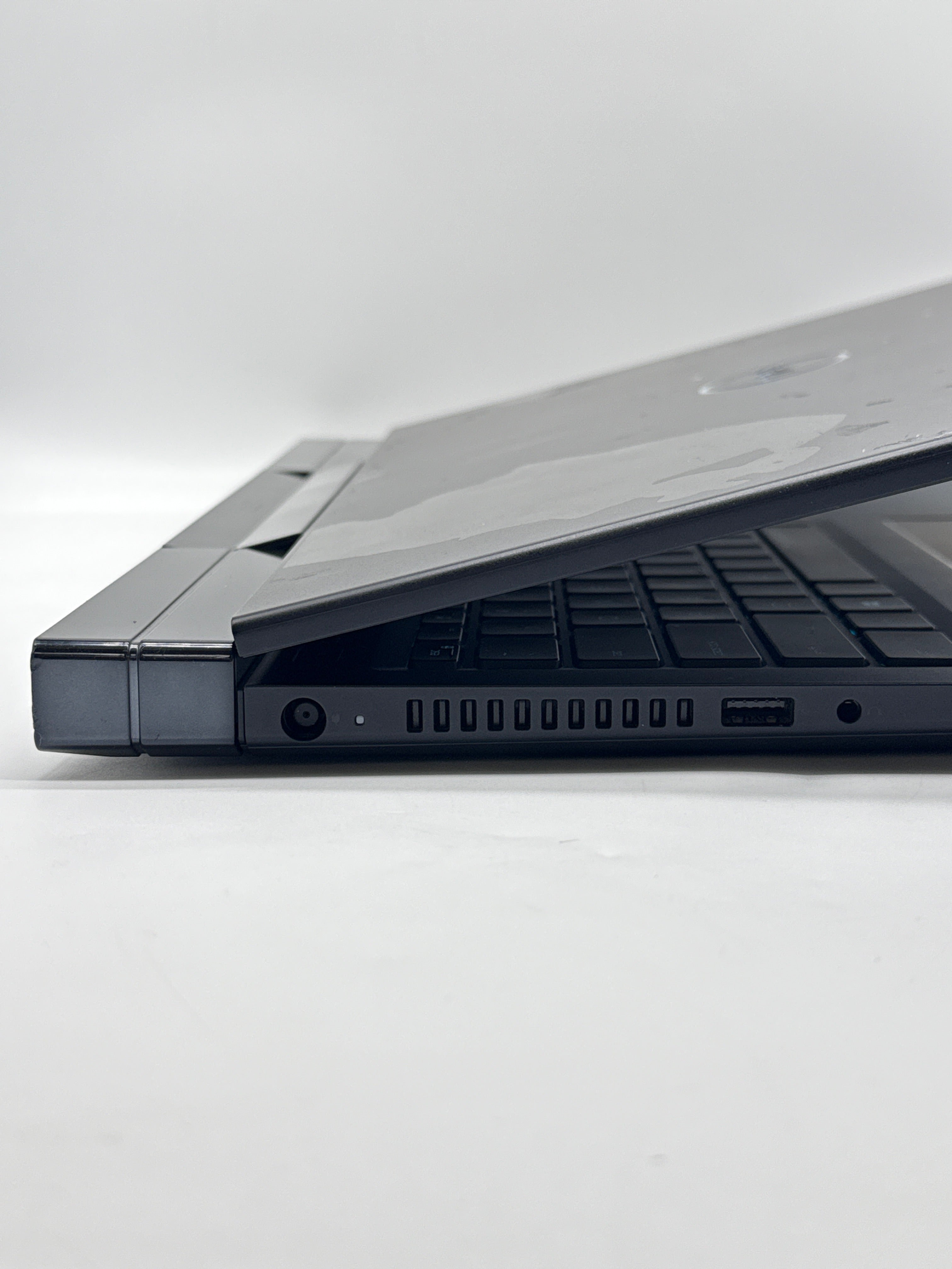 Dell G7 17 17" Core i5-10750H 16GB RAM 512GB+1TB SSD RTX 2070 - Used