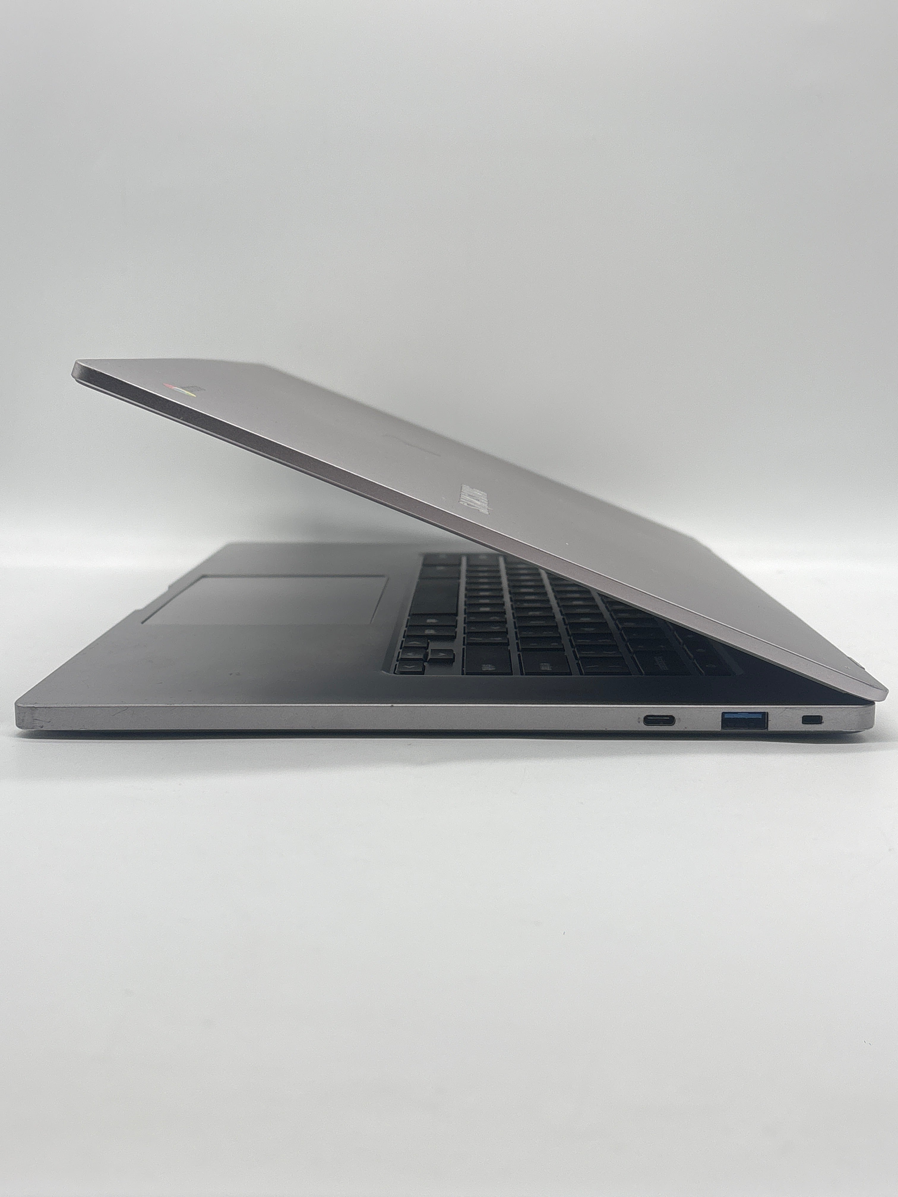 Samsung Chromebook xe350xba 15.6" N4000 4GB Ram 32GB SSD - For Parts (Read DESC)