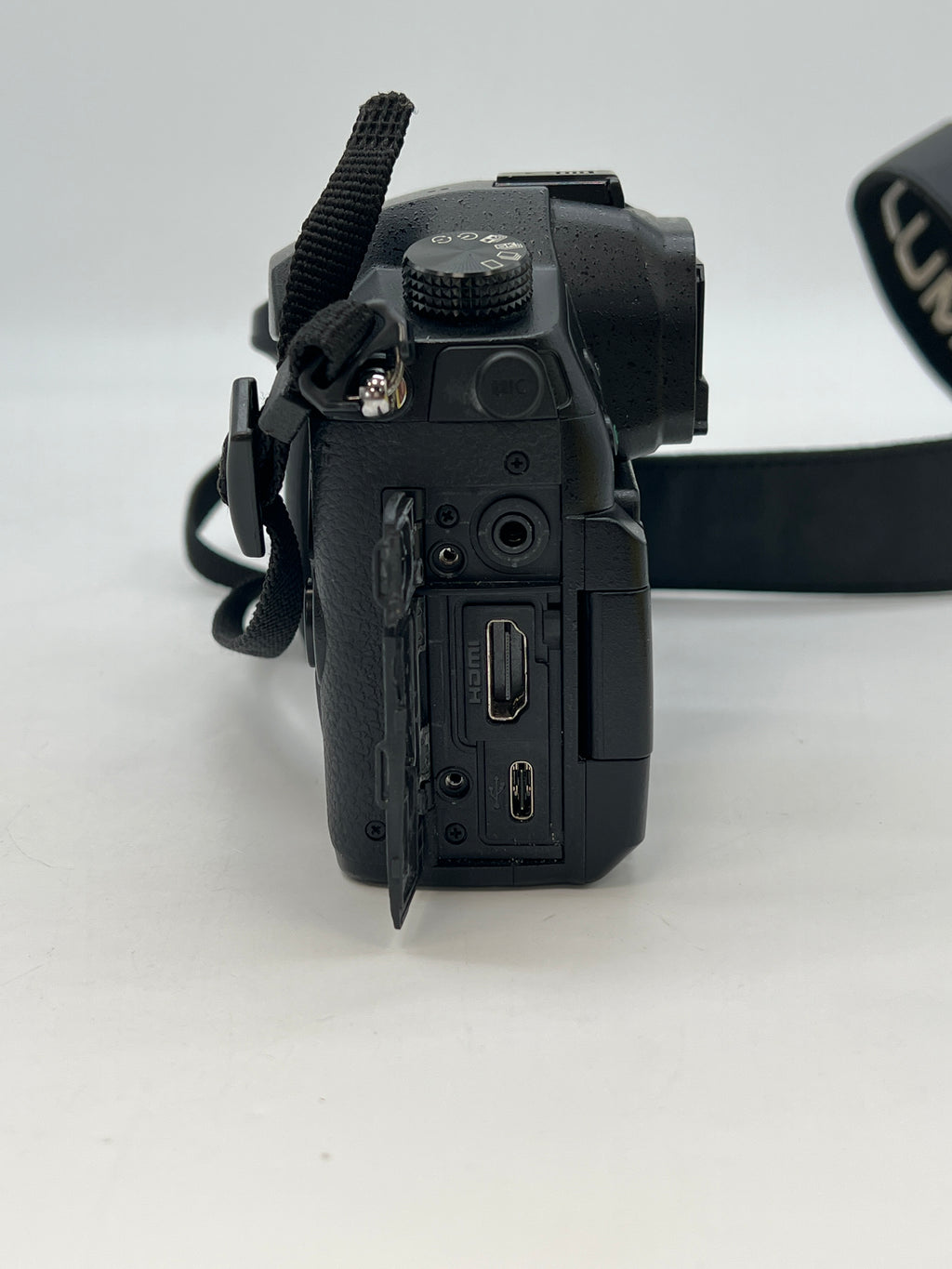 Panasonic LUMIX DC-GH5 20.3MP Micro 4/3 Mount Mirrorless Camera Body Only