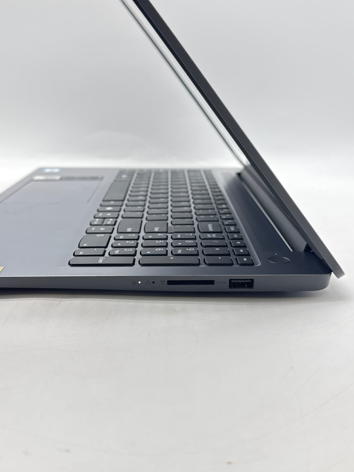 Lenovo IdeaPad Slim 3 15ITN9 15" Intel N50 8GB RAM 128GB SSD Blue - Used