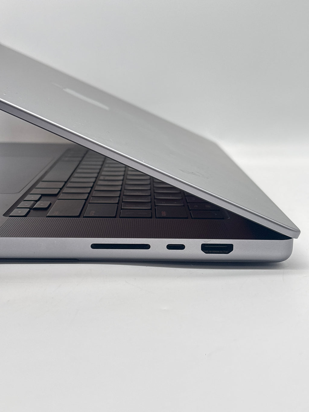 Apple MacBook Pro 16" M2 Max 32GB RAM 1TB SSD Space Gray - Used