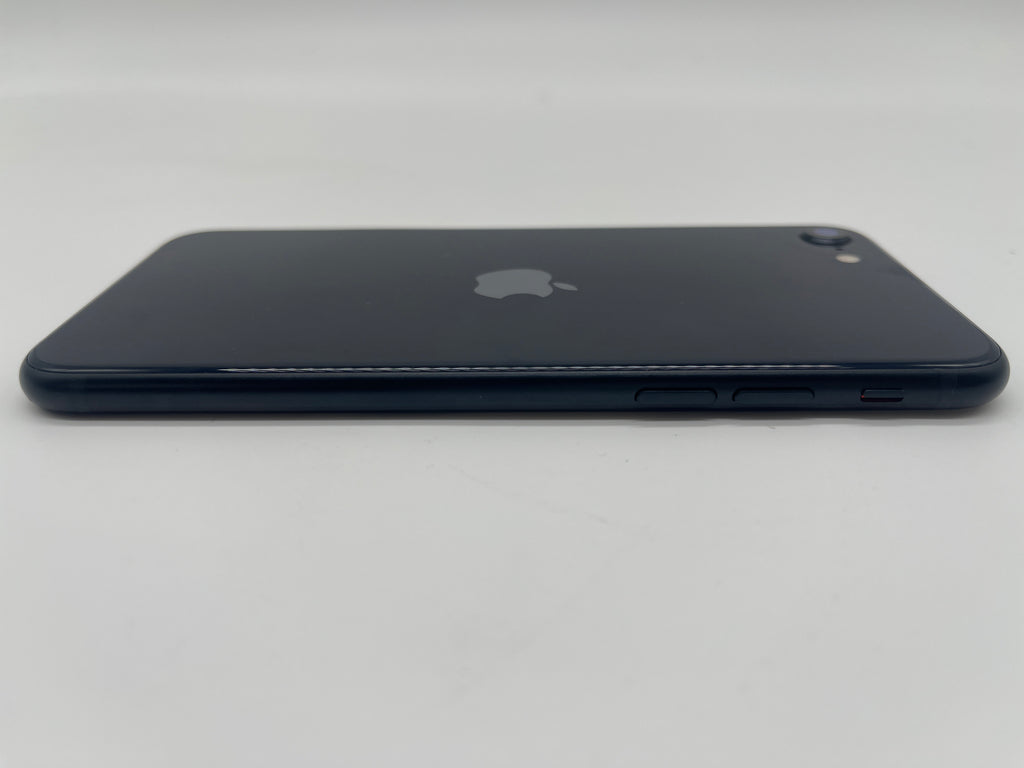 Apple iPhone SE 3rd Gen 4.7" 16GB Black Unlocked - For Parts