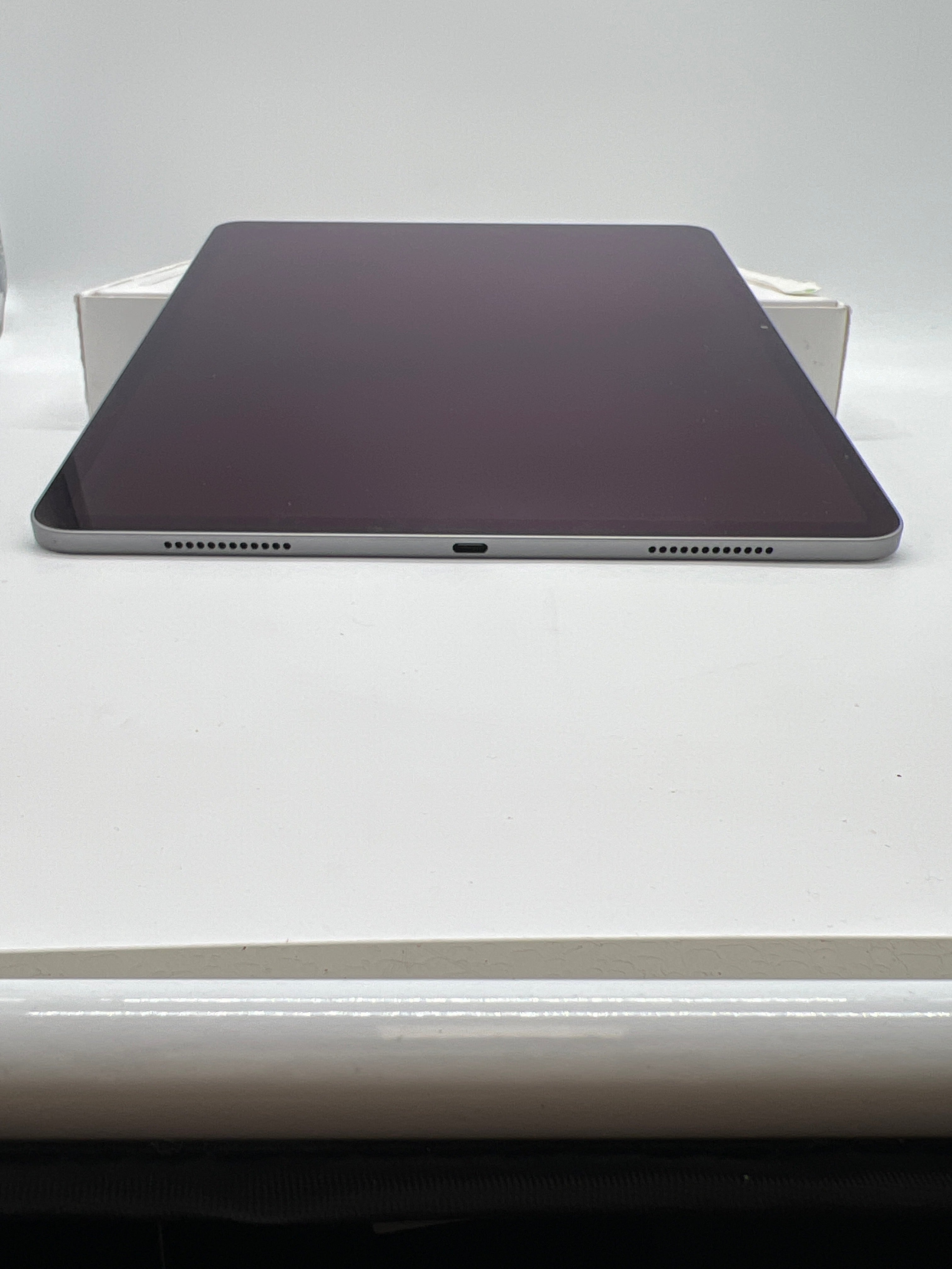 Apple iPad Air M2 (5th Gen, 13") A2898 - 256GB - Space Gray - Used With Box (Cycle count 20)