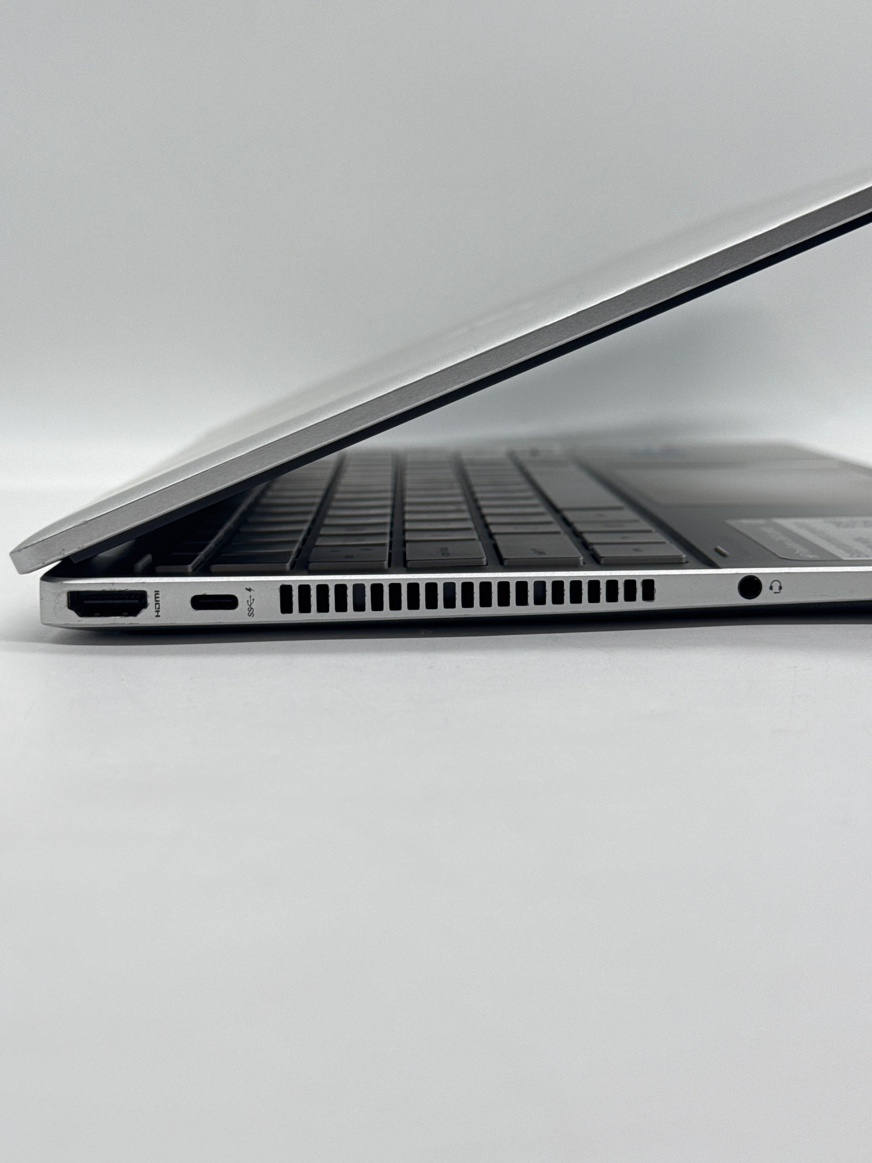 HP Pavilion x360 14-ek0033dx i5-1235U 8GB RAM 512GB SSD