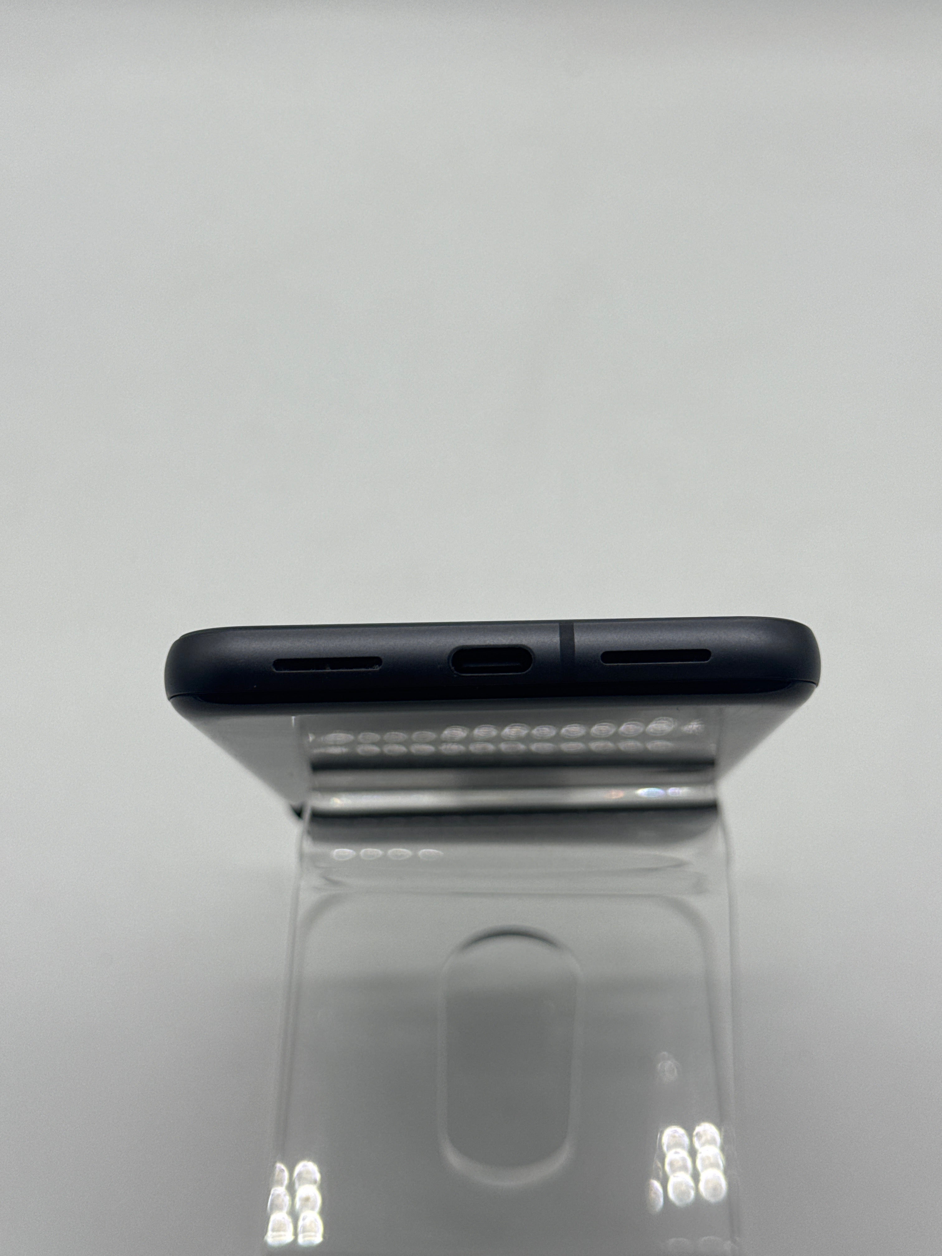 Google Pixel 8 128GB Black Unlocked - Used With Box