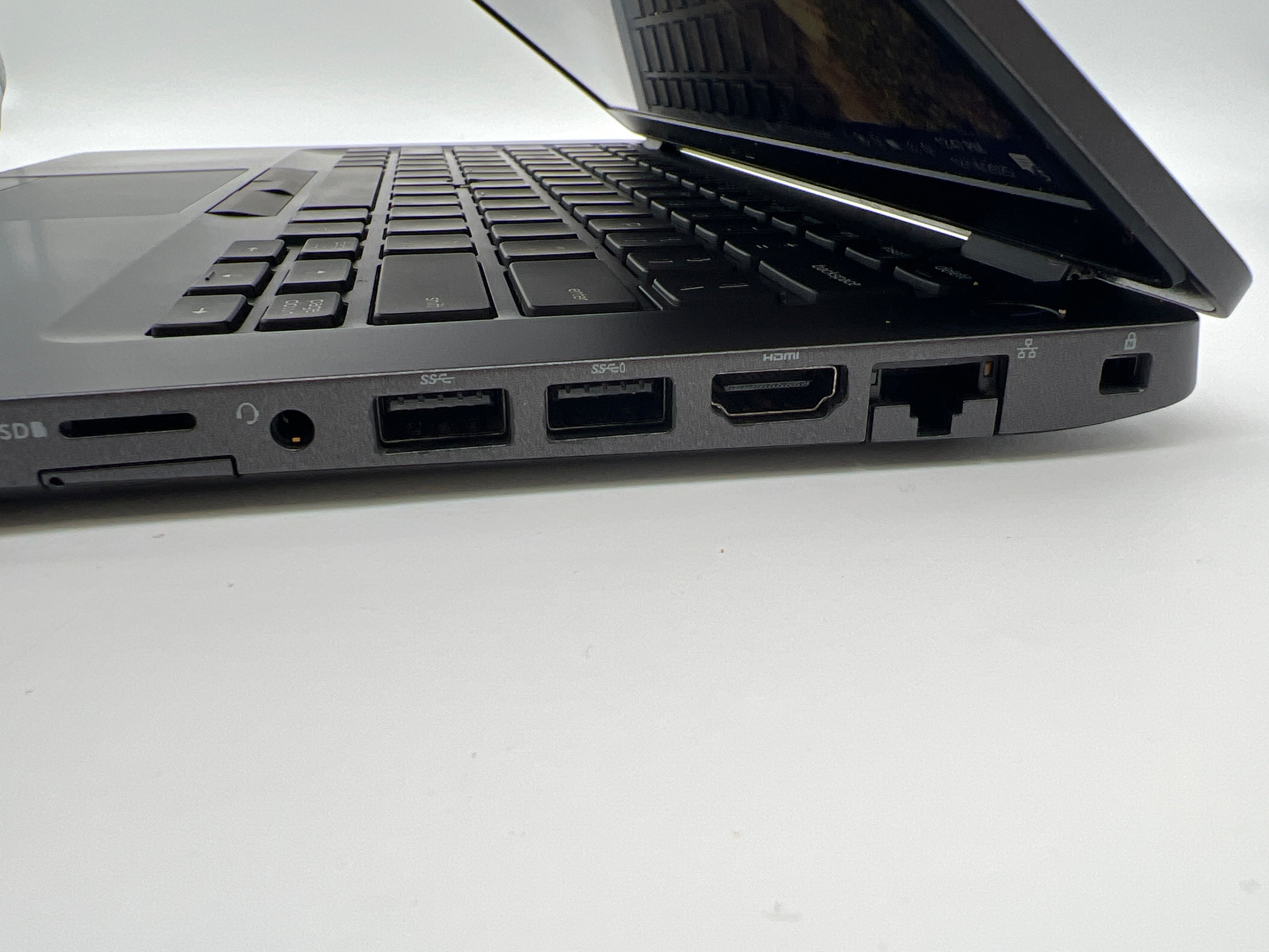 Dell Latitude 5400 14 inch Core i5 8th Gen 16GB RAM 256GB SSD Black Used