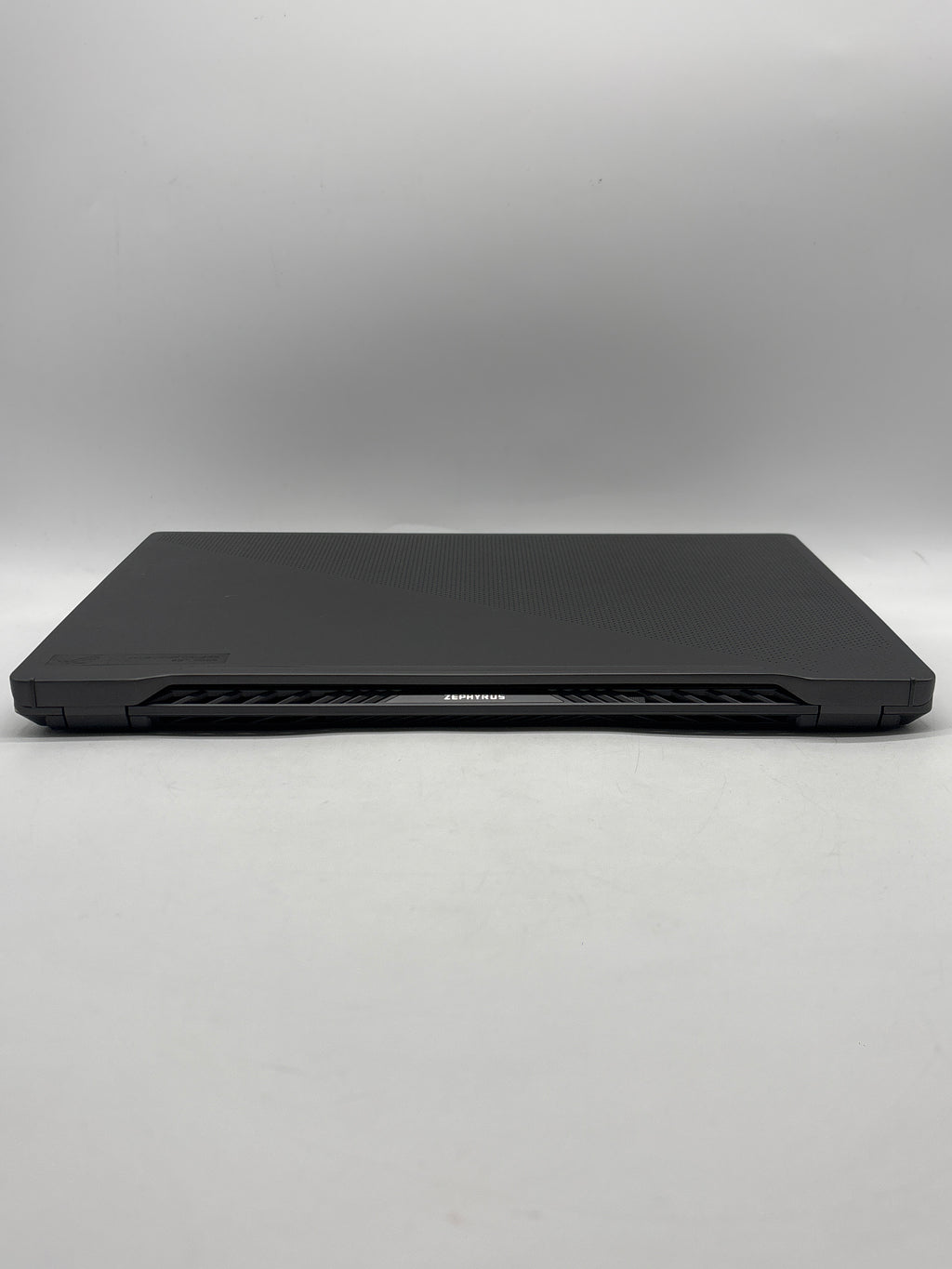 ASUS ROG Zephyrus G14 GA401I 14" AMD Ryzen 7 4800HS 8GB RAM 512GB SSD GTX 1650 Metallic Gray - Used
