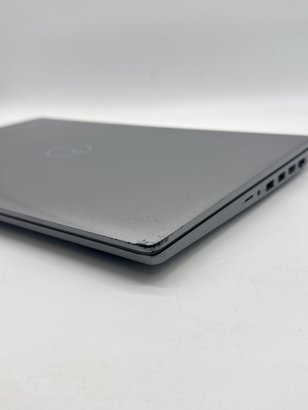 Dell Latitude 5540 15.6" i7-1365U 16GB RAM 512GB SSD Gray