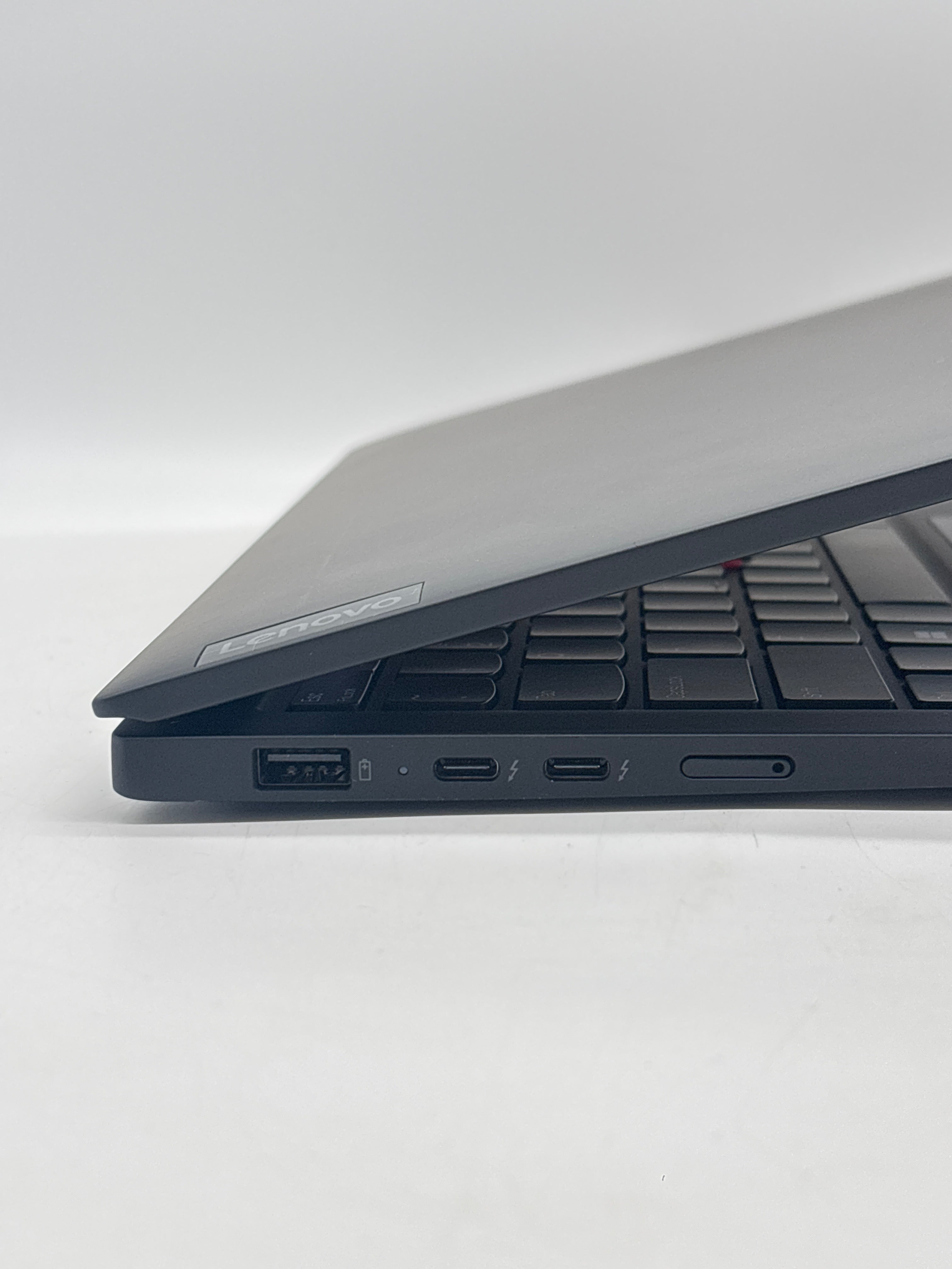 Lenovo ThinkPad X1 Carbon Gen 12 Ultra 7 32GB 1TB SSD TOUCH (READ)