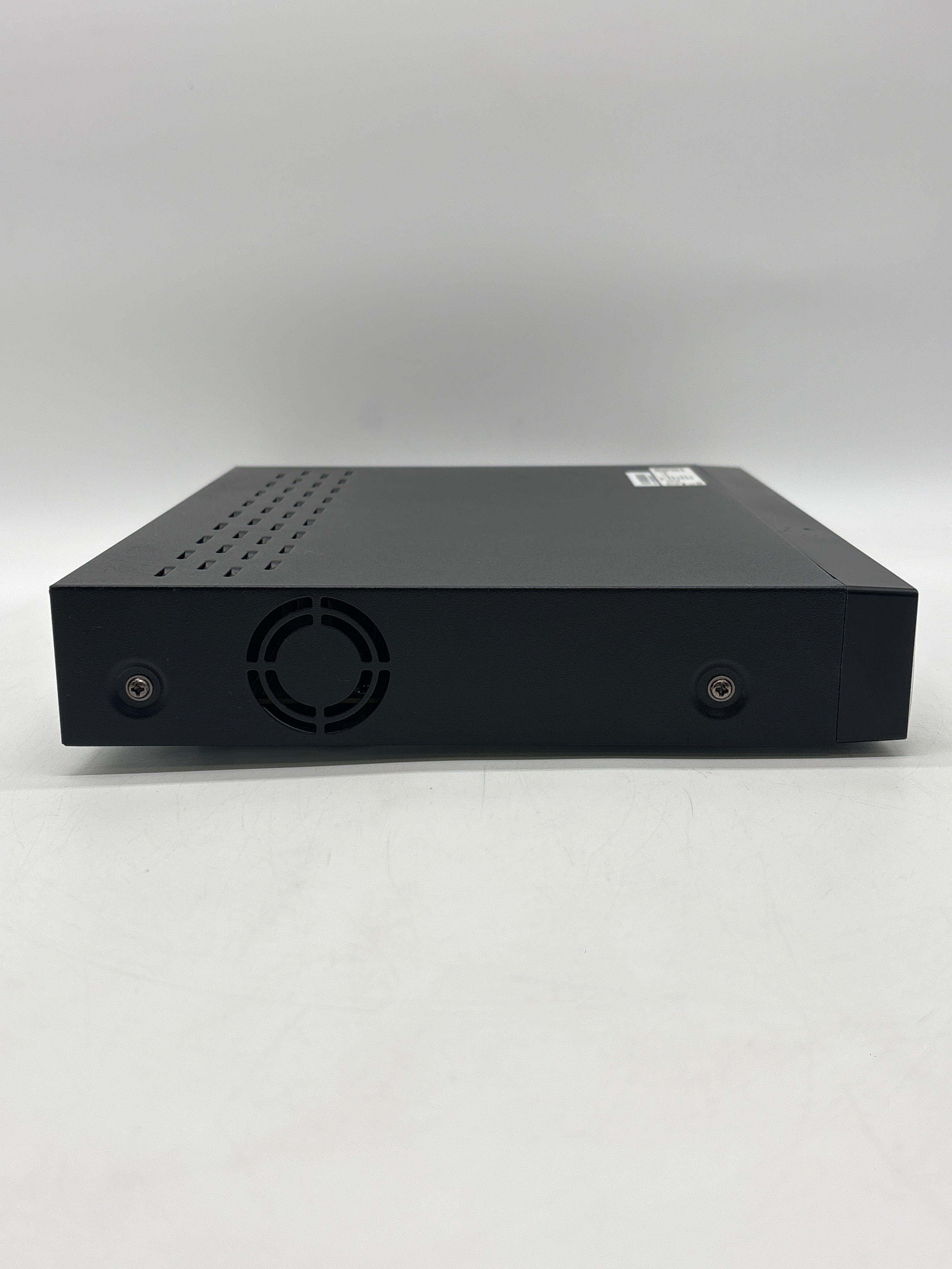 Reolink RLN8-410 Surveillance Camera 2TB Storage Wired Black Used