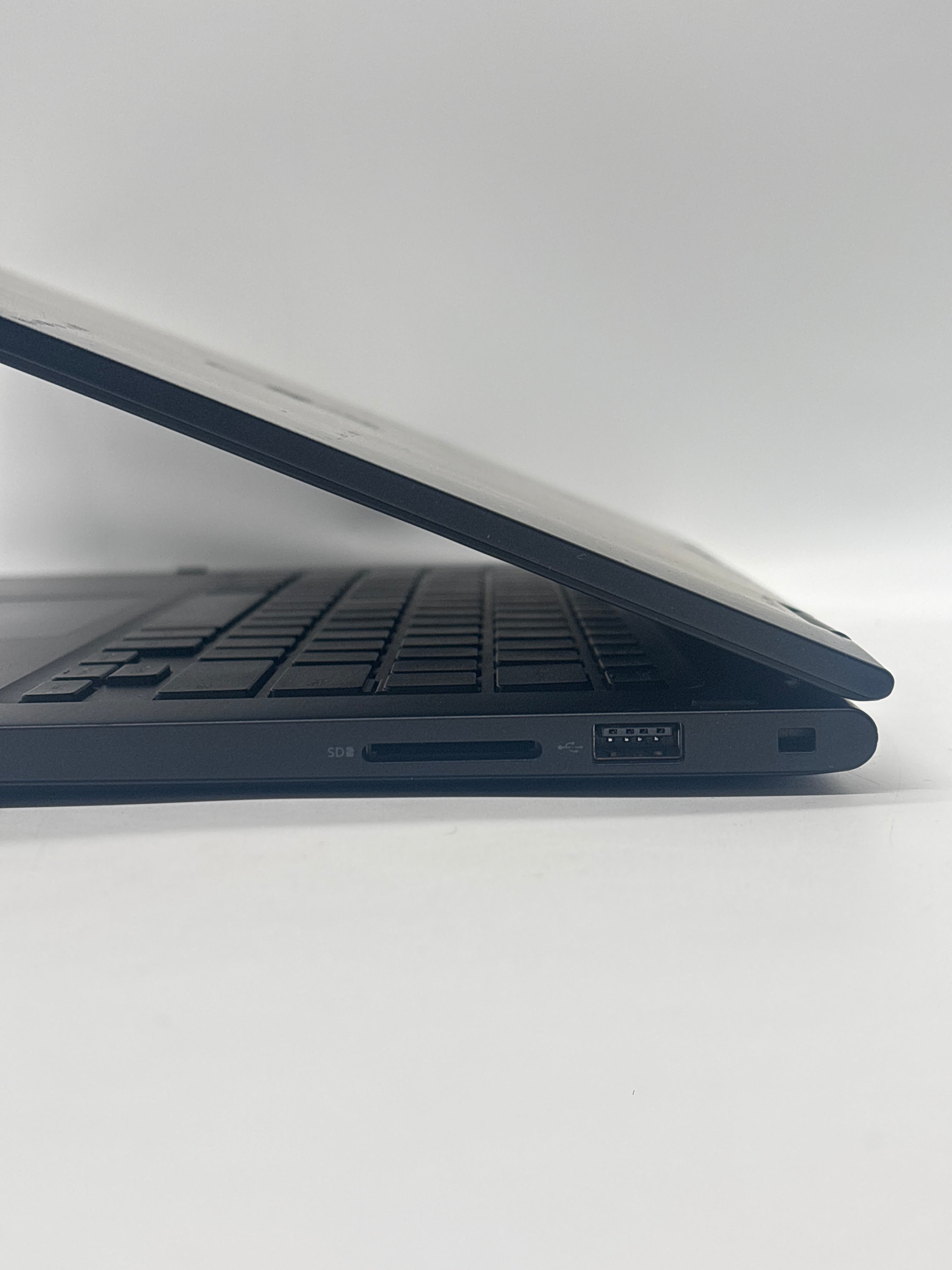 Dell Latitude 3390 2 in 1 i5-8350U 16GB RAM 256GB SSD - For Parts (Read DESC)